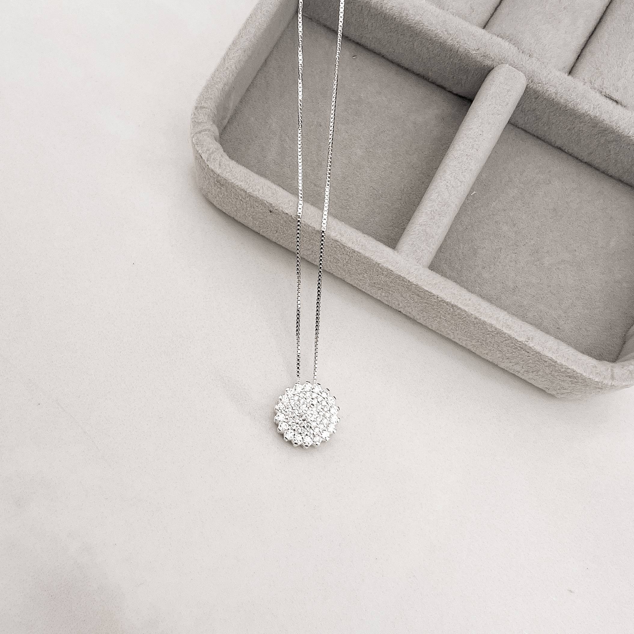 Imagem Secundária Colar botão cravejado caixa alta 11mm 45cm