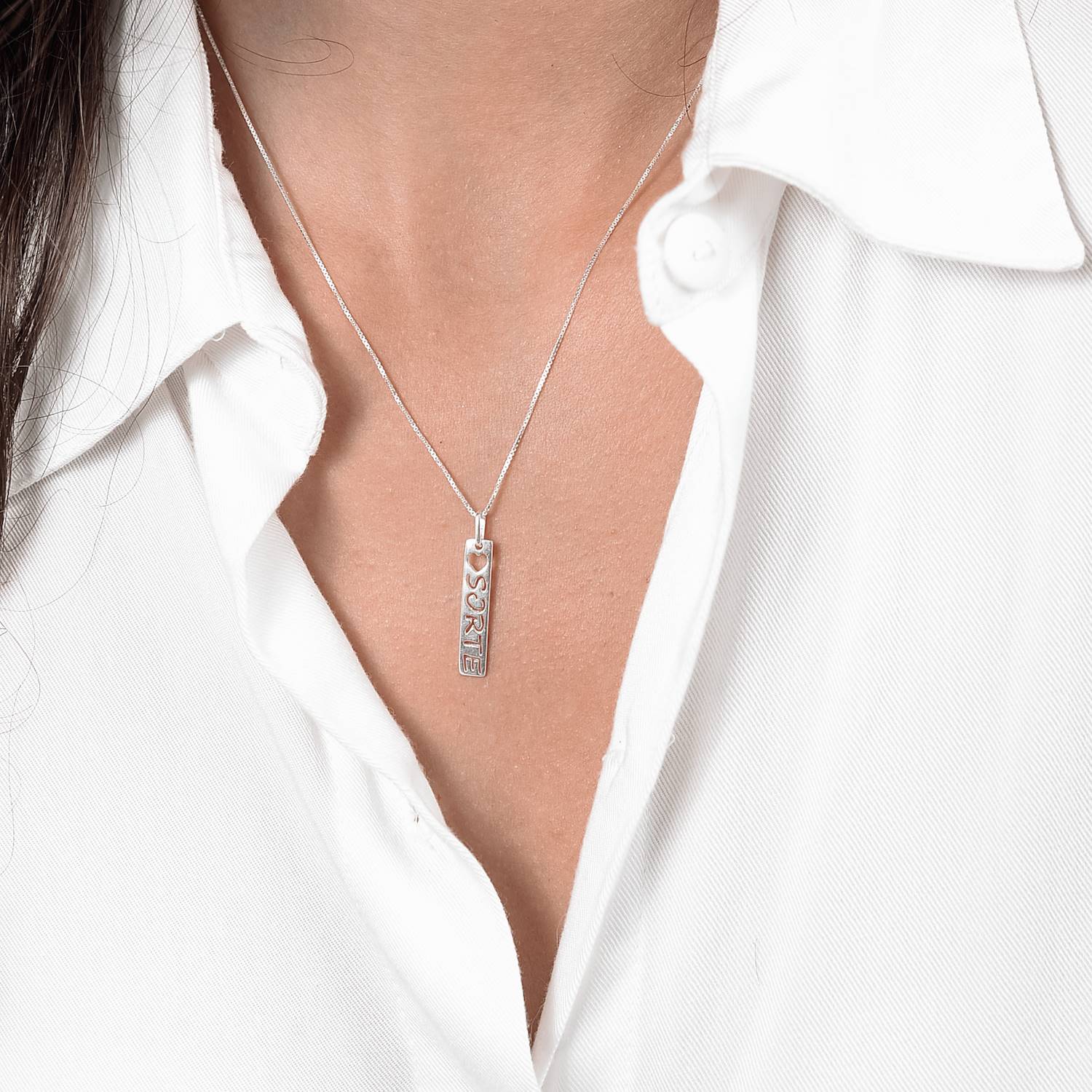 Colar pingente placa sorte 45cm