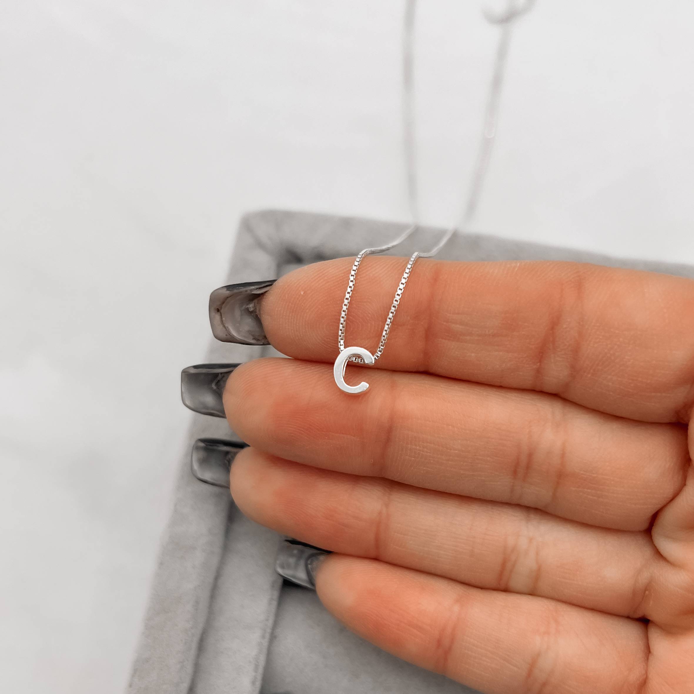 Imagem Secundária Colar letra C 6mm 45cm