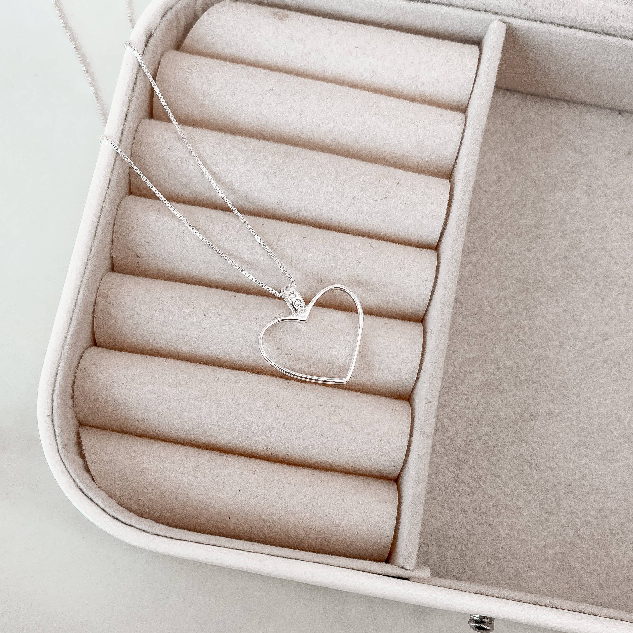 Imagem Secundária Colar coração vazado elo cravejado 20mm 45cm