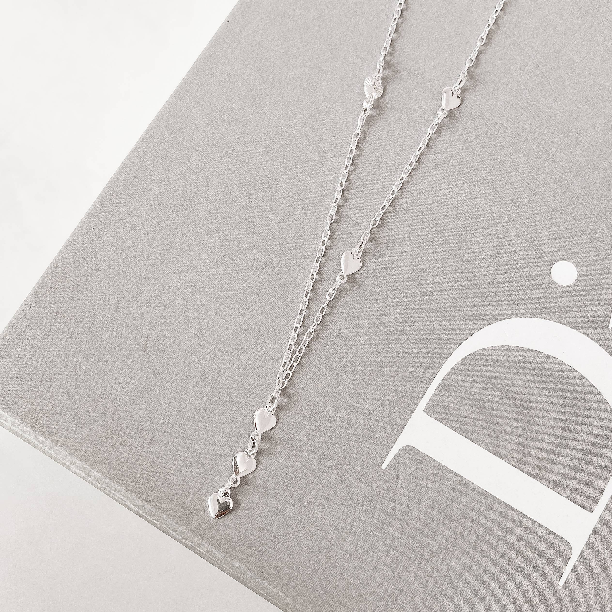 Imagem Secundária Gravatinha entremeio corações 40+5cm