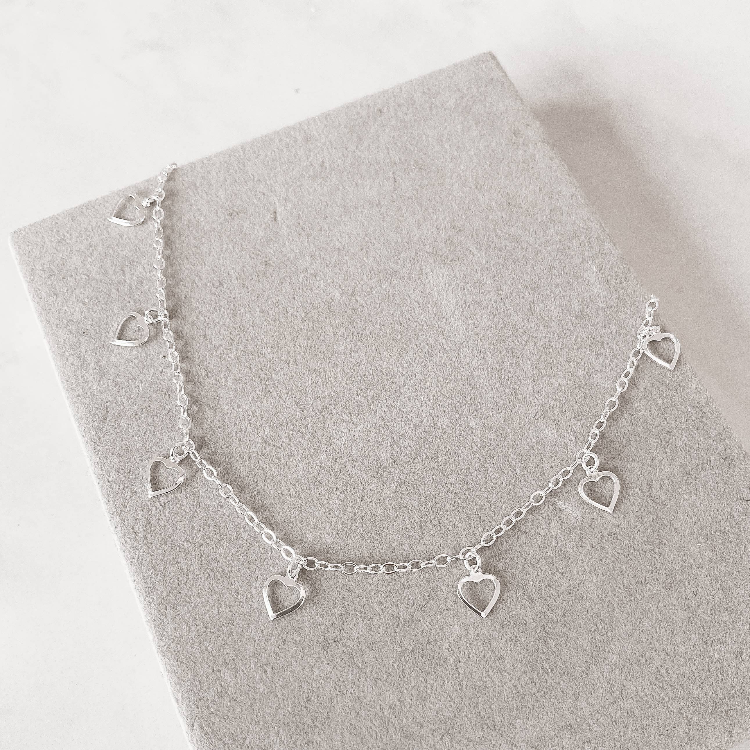 Imagem Secundária Choker pingentes corações vazados 8mm