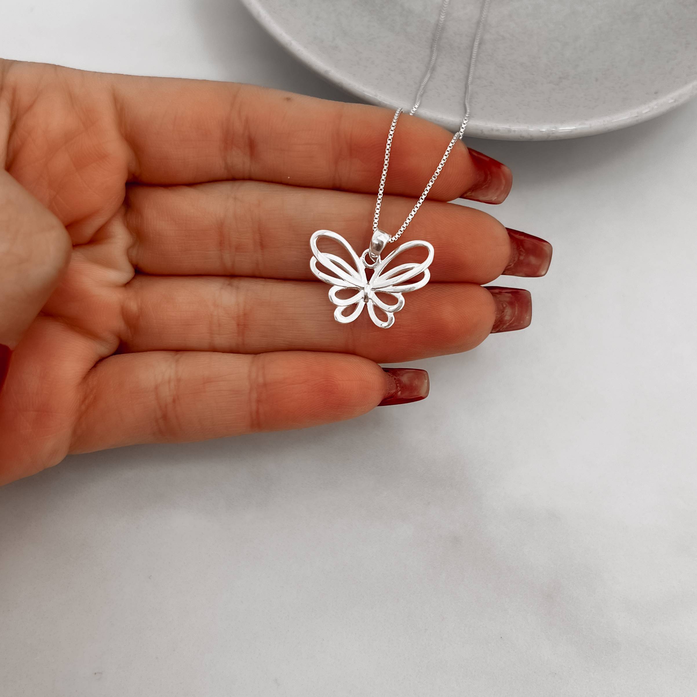 Imagem Secundária Colar pingente borboleta vazada 20mm 45cm