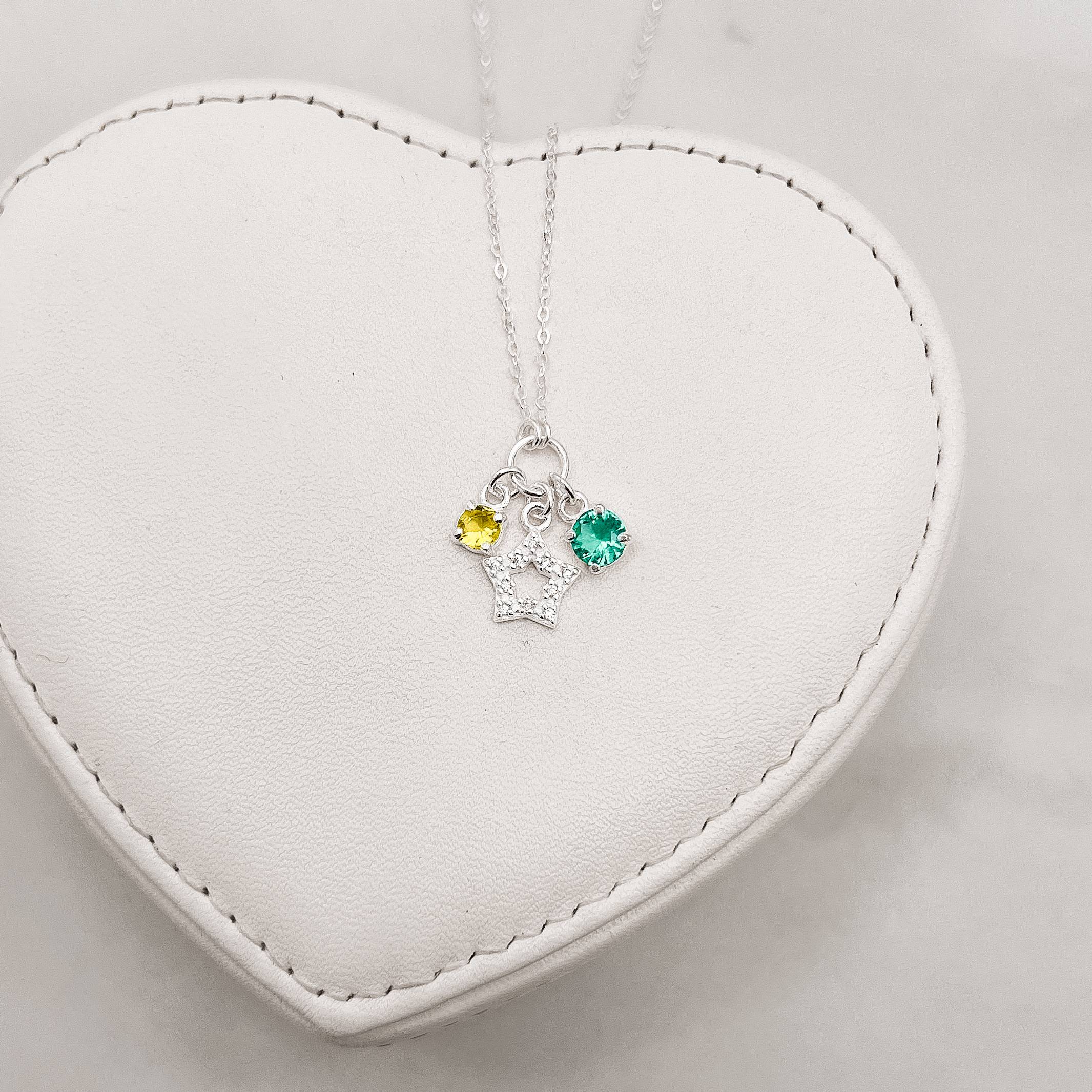 Imagem Secundária Colar entremeio círculo pingentes estrela vazada cravejada, zircônias amarela e acqua corrente cadeadinho 45cm