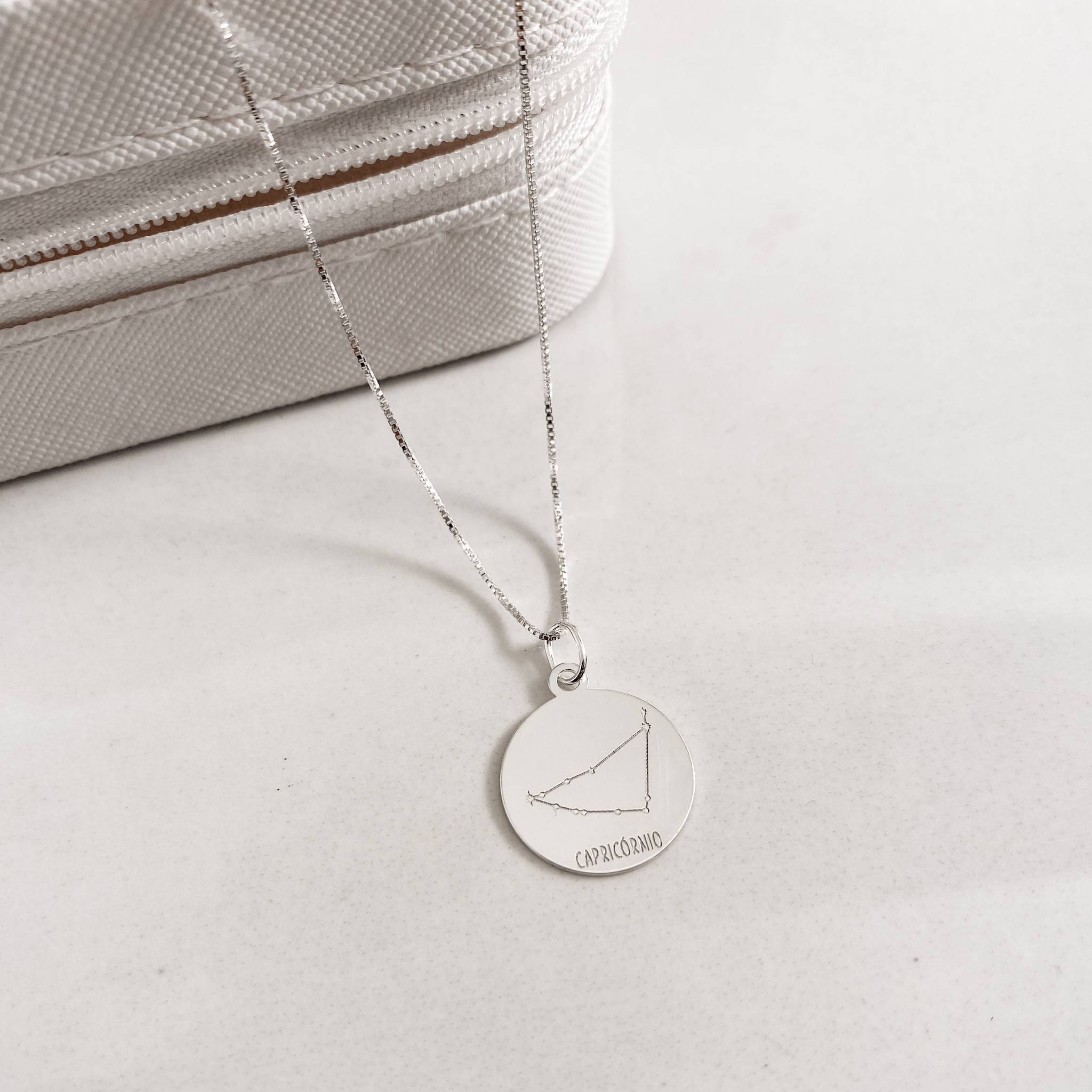 Colar pingente constelação signo capricórnio 45cm