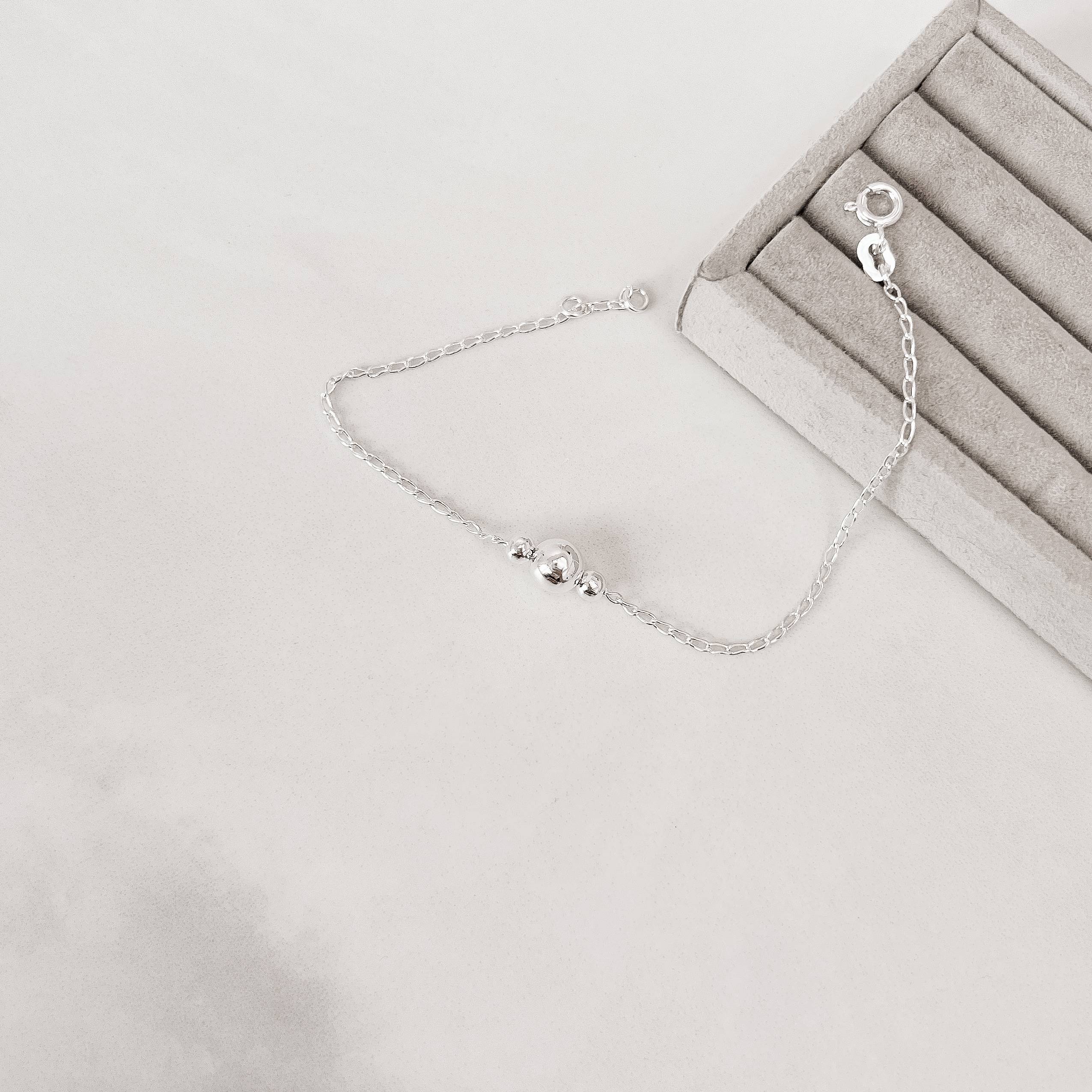 Imagem Secundária Pulseira entremeio bolas 4 e 7mm