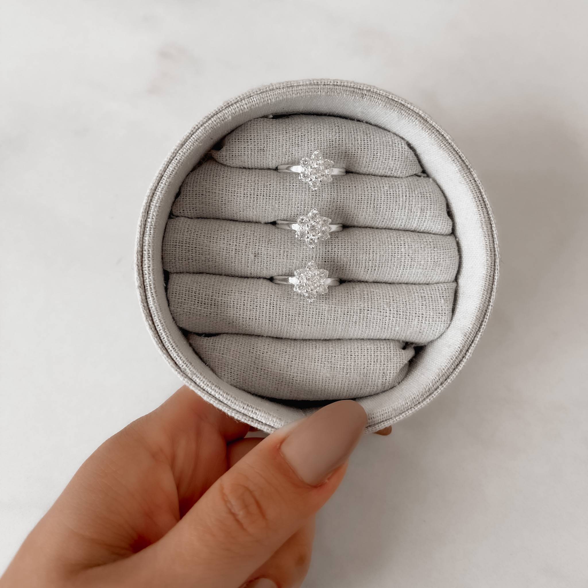 Imagem Secundária Anel flor com zircônia