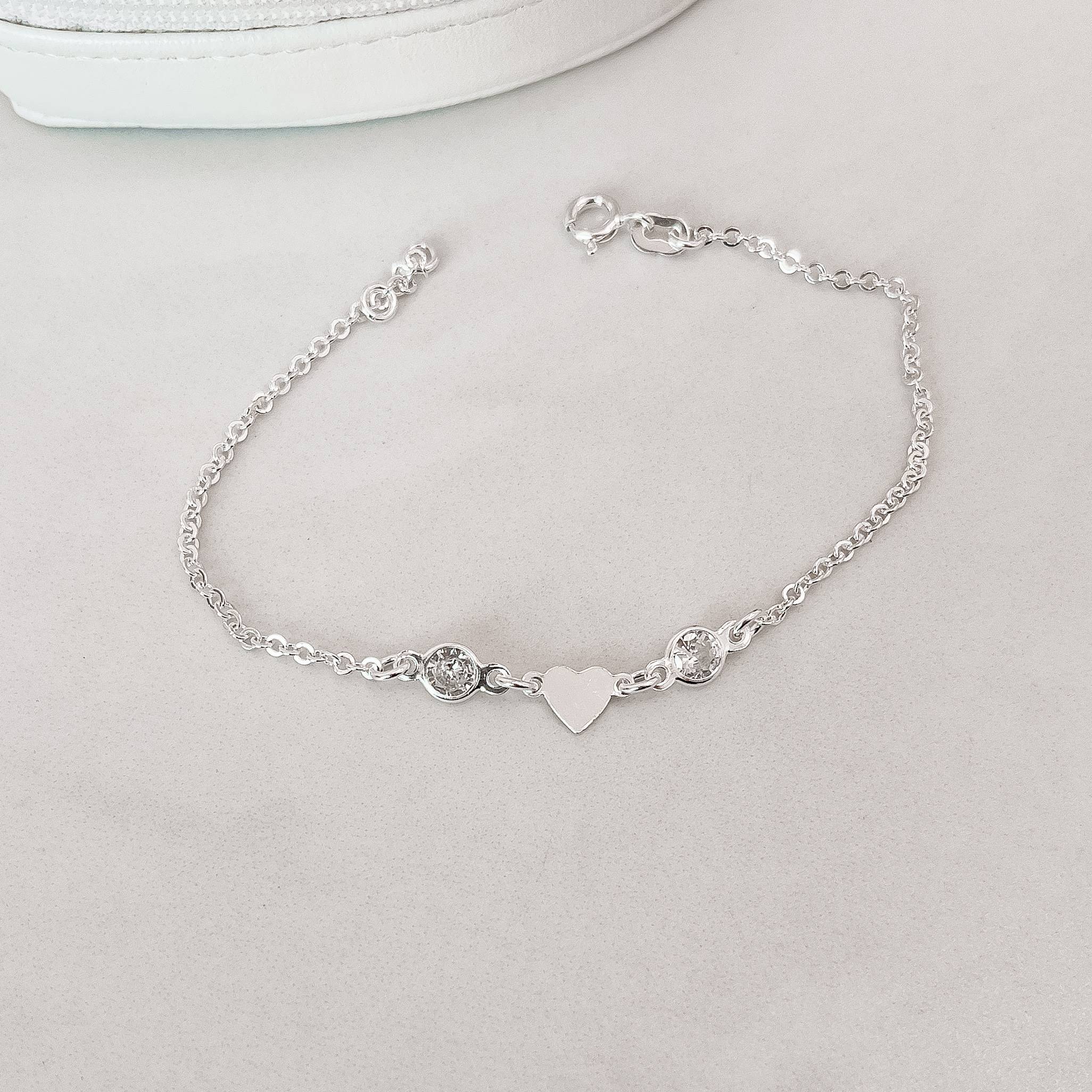 Imagem Secundária Pulseira entremeio zircônias cristal e coração