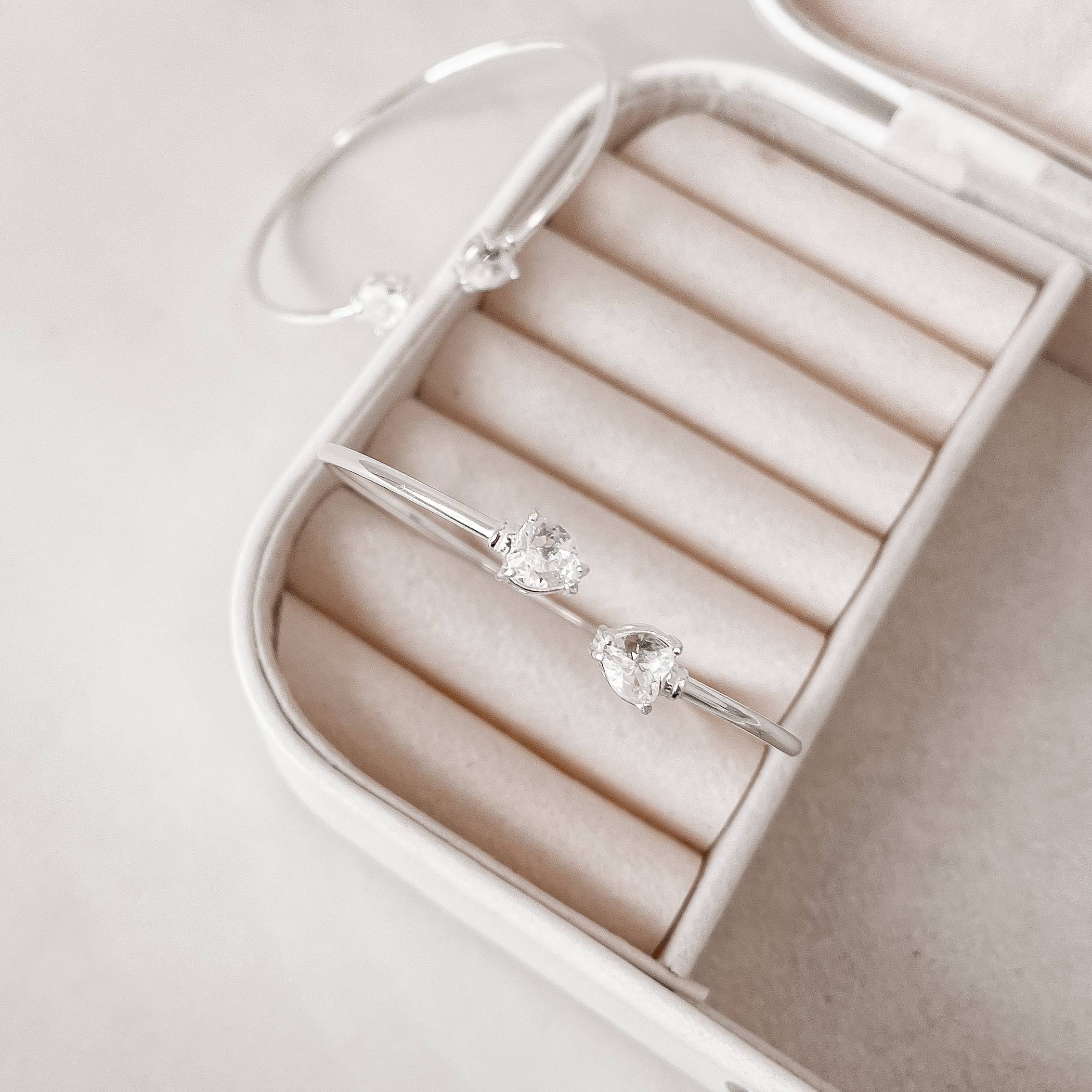 Bracelete 2 zircônias coração regulável