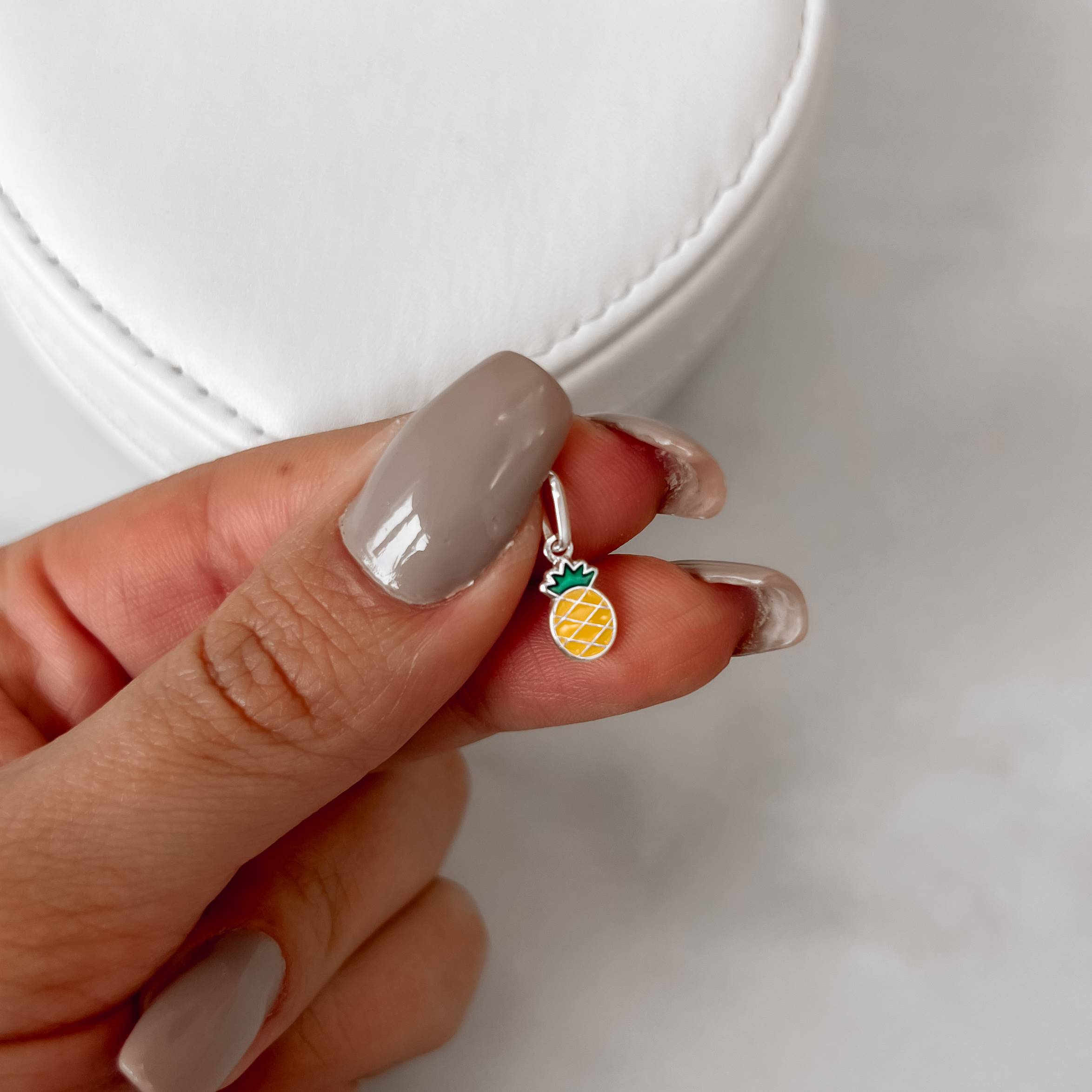 Pingente abacaxi resina 10mm