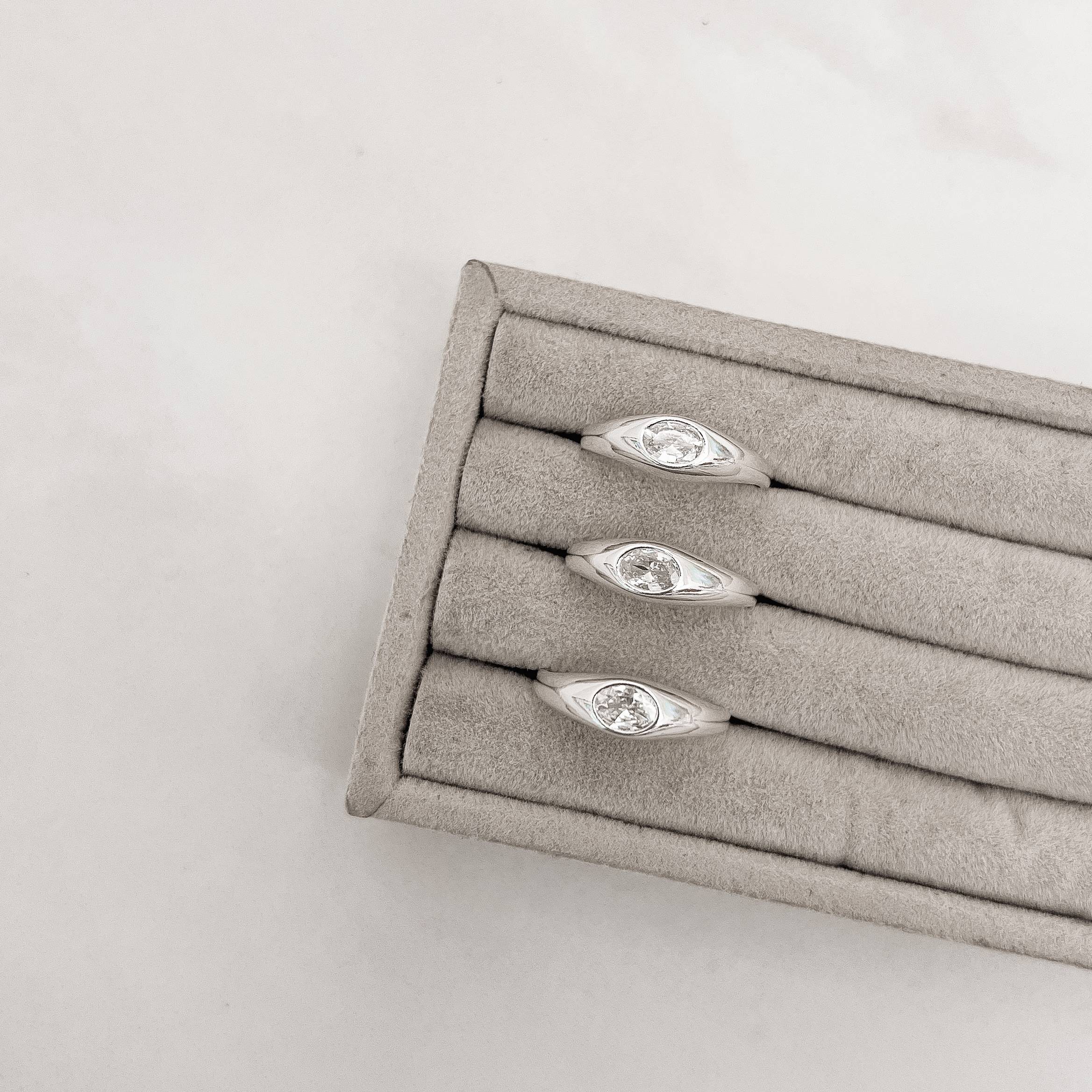 Anel zircônia oval cristal