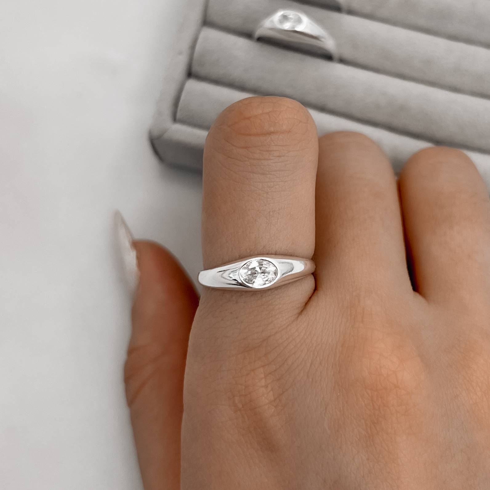 Imagem Secundária Anel zircônia oval cristal