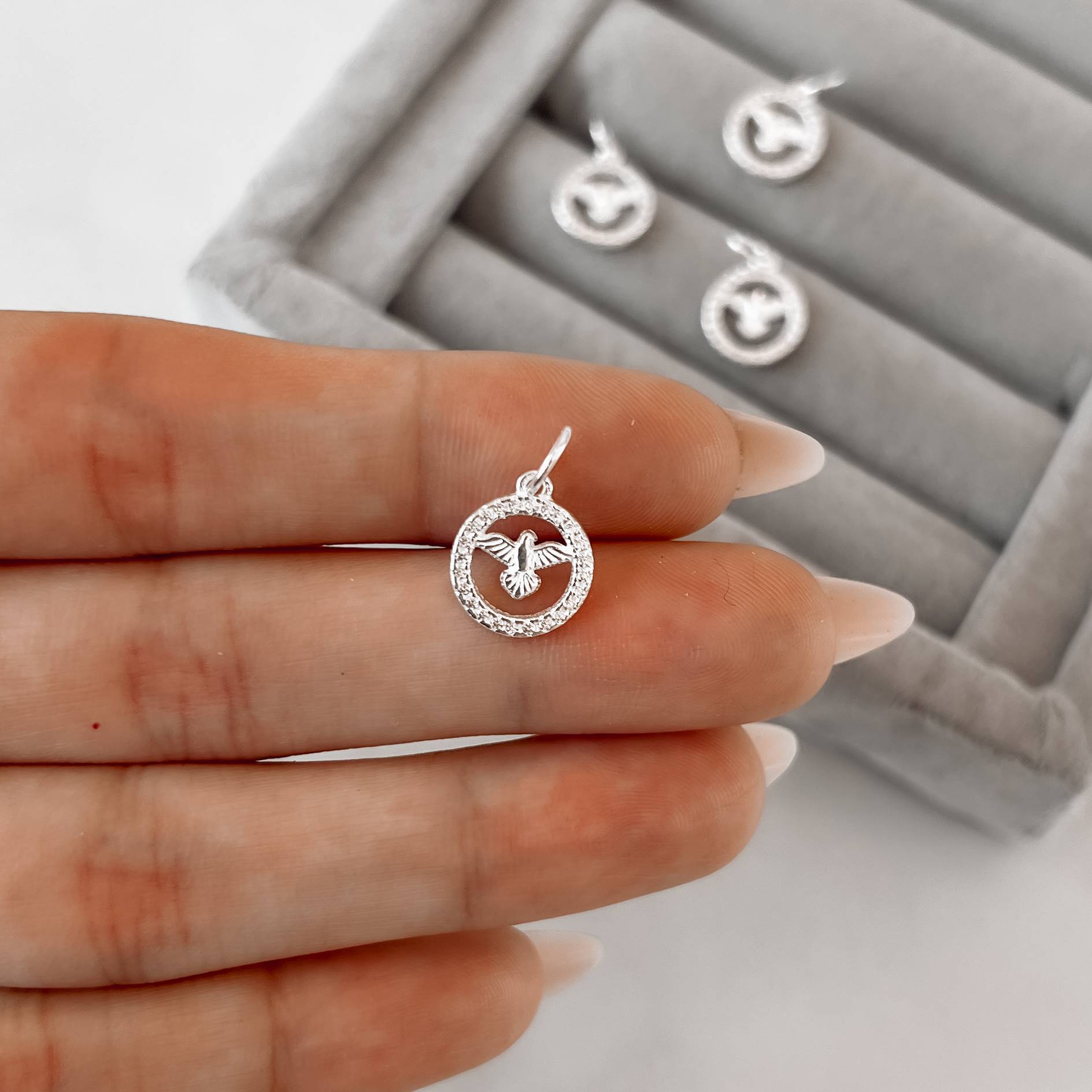 Pingente medalha Espírito Santo cravejada 11mm