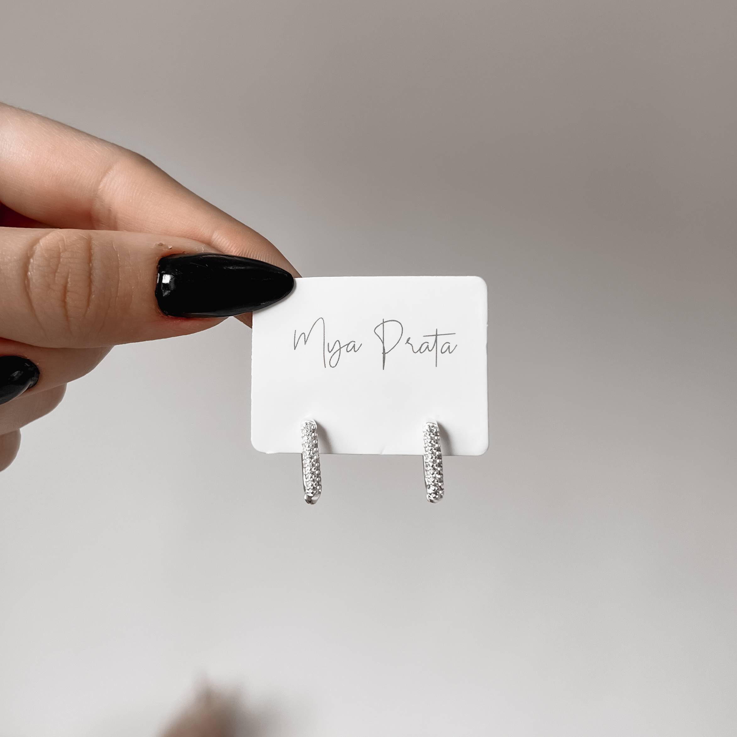 Imagem Secundária Argola click retangular cravejada 11mm