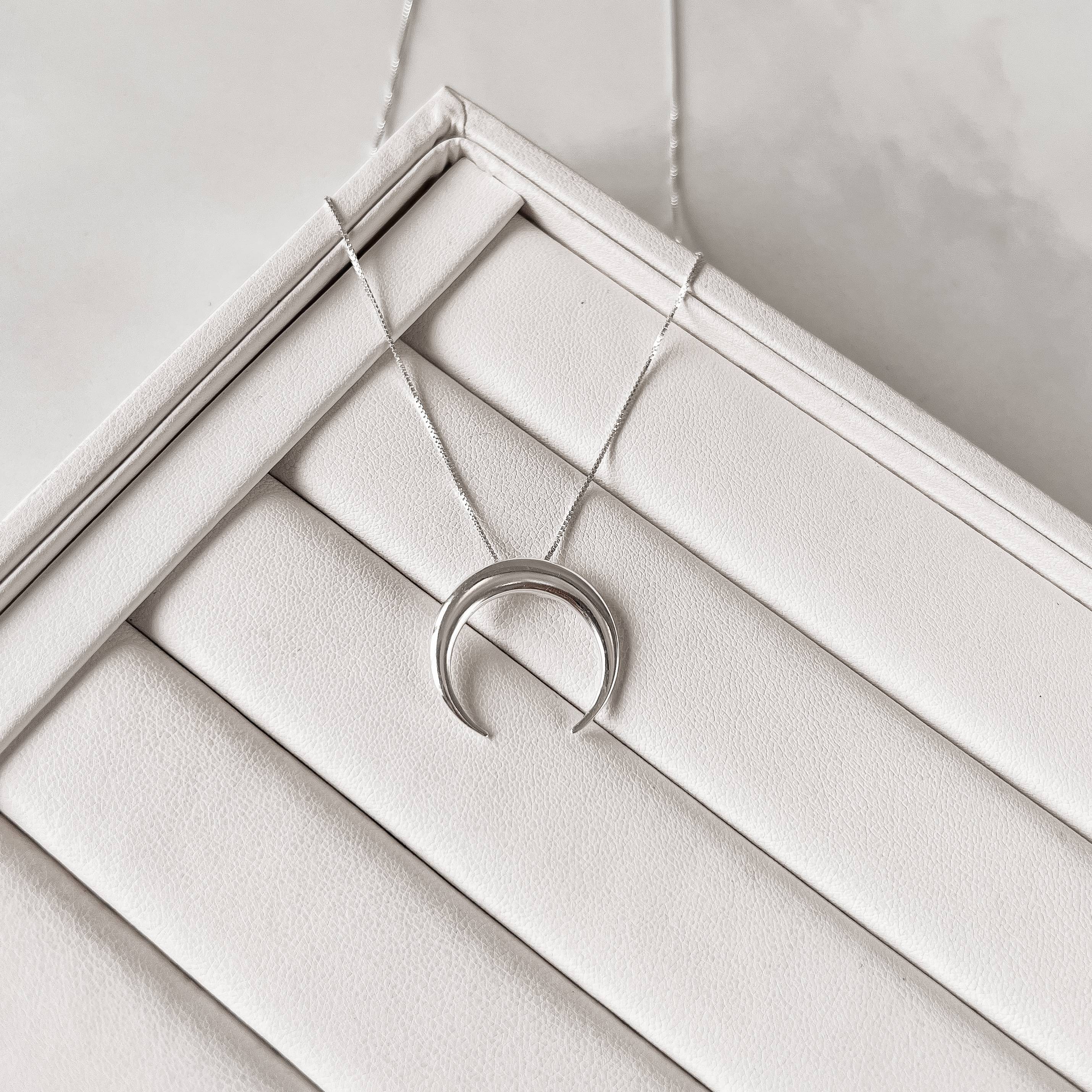 Colar lua invertida pesada 24mm 45cm