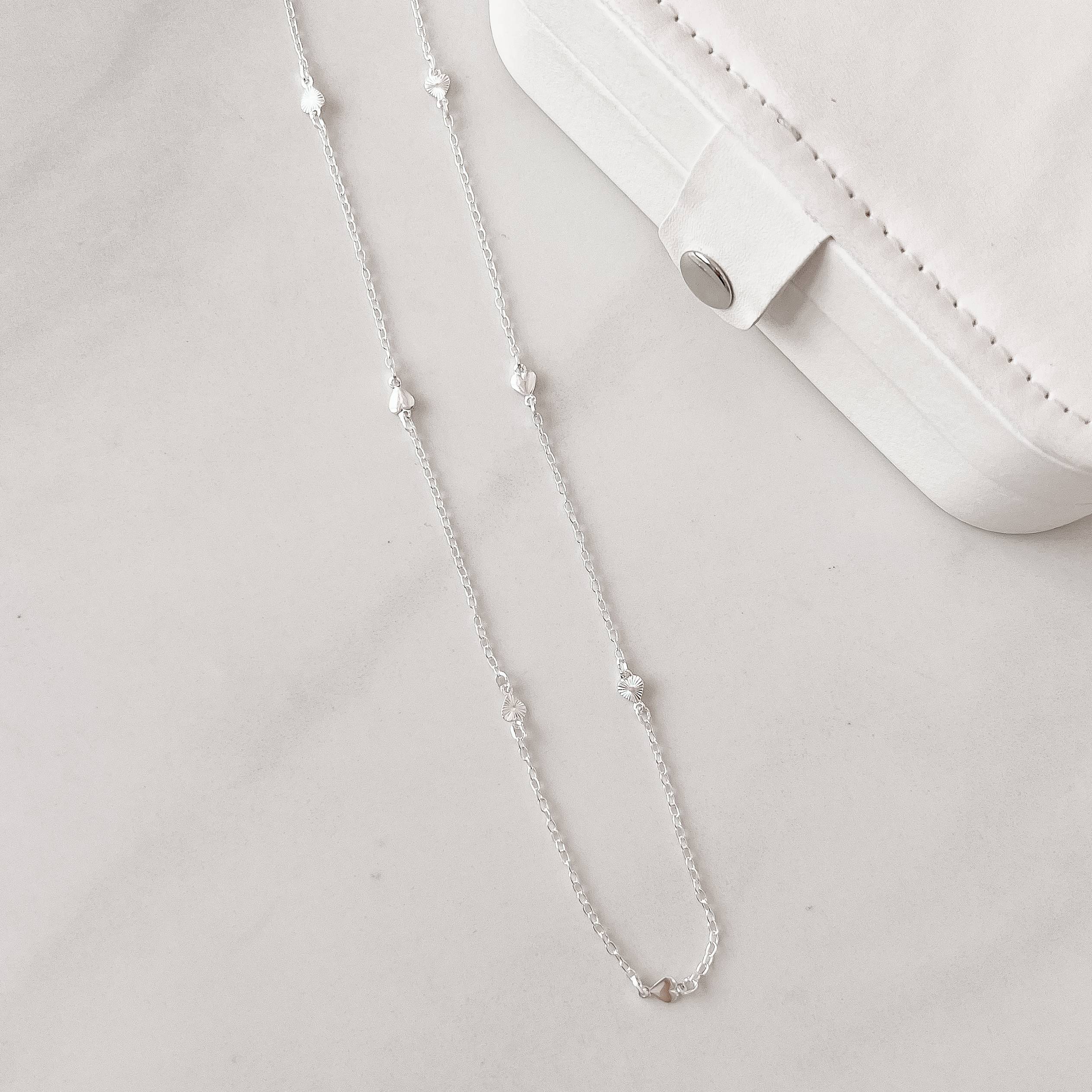 Imagem Colar entremeios corações liso e com vinco 5mm 60cm