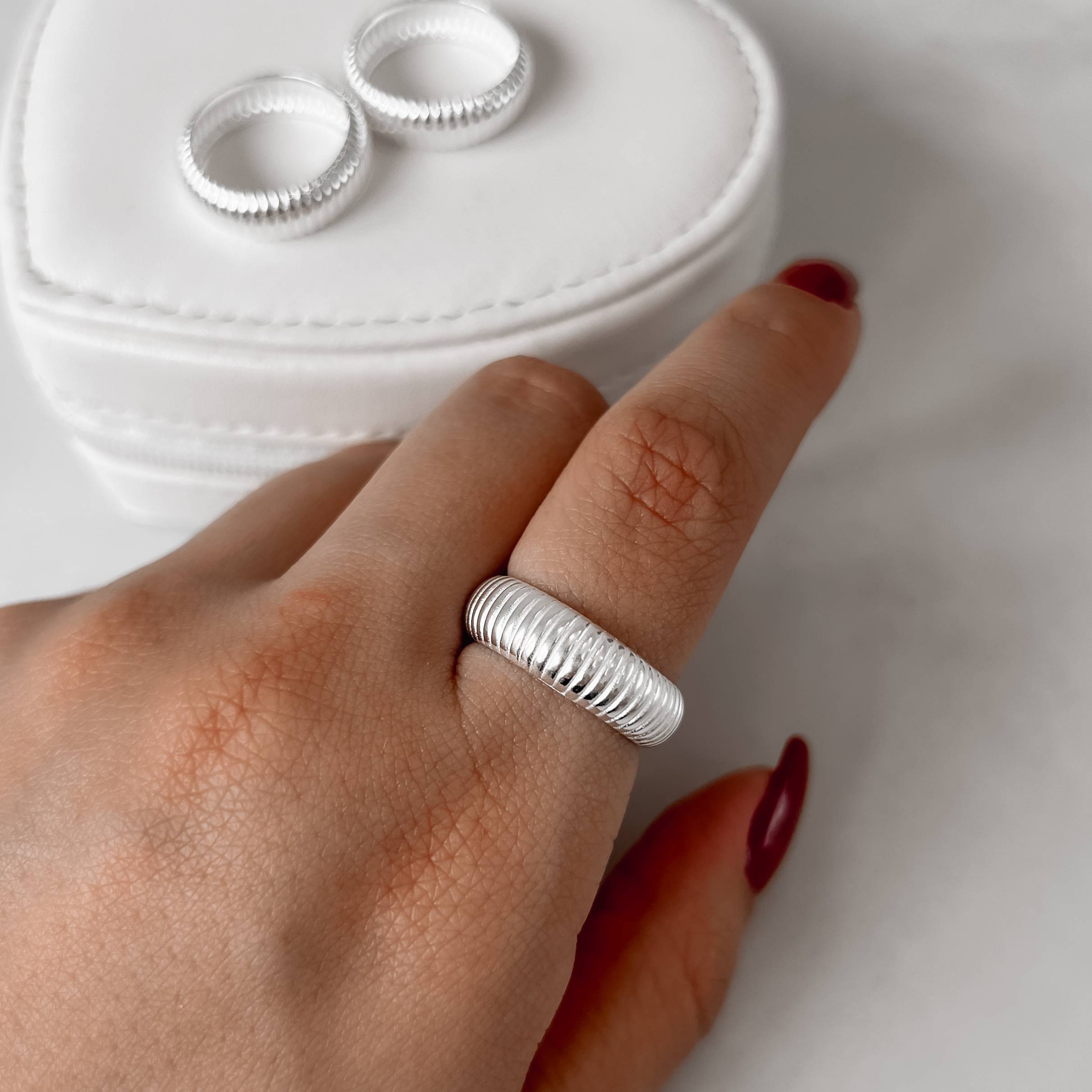 Imagem Secundária Anel largo riscado