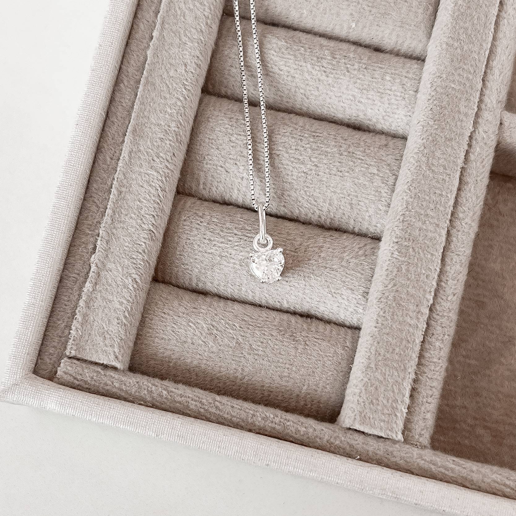 Imagem Colar pingente zircônia coração 5mm 40cm