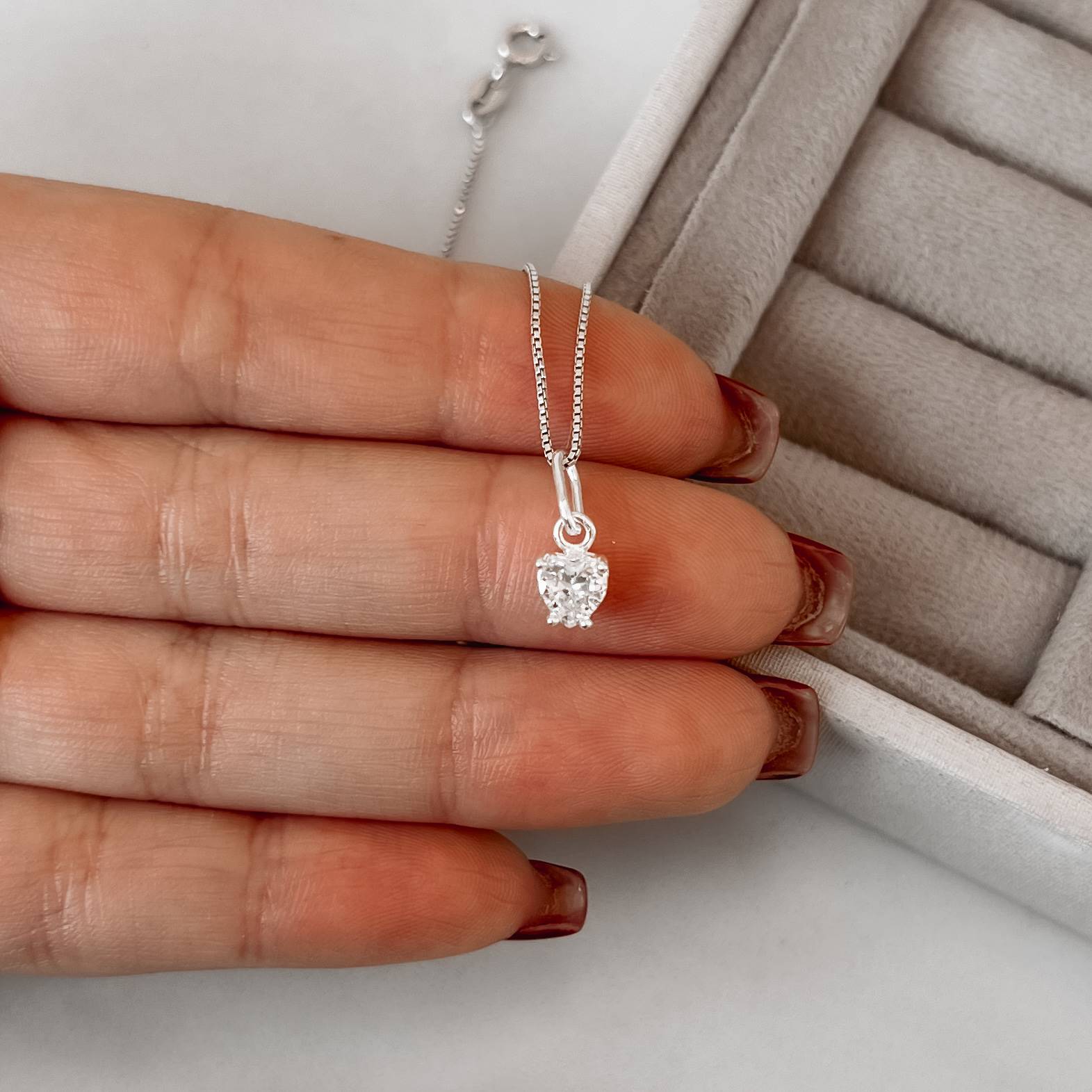 Imagem Secundária Colar pingente zircônia coração 5mm 40cm