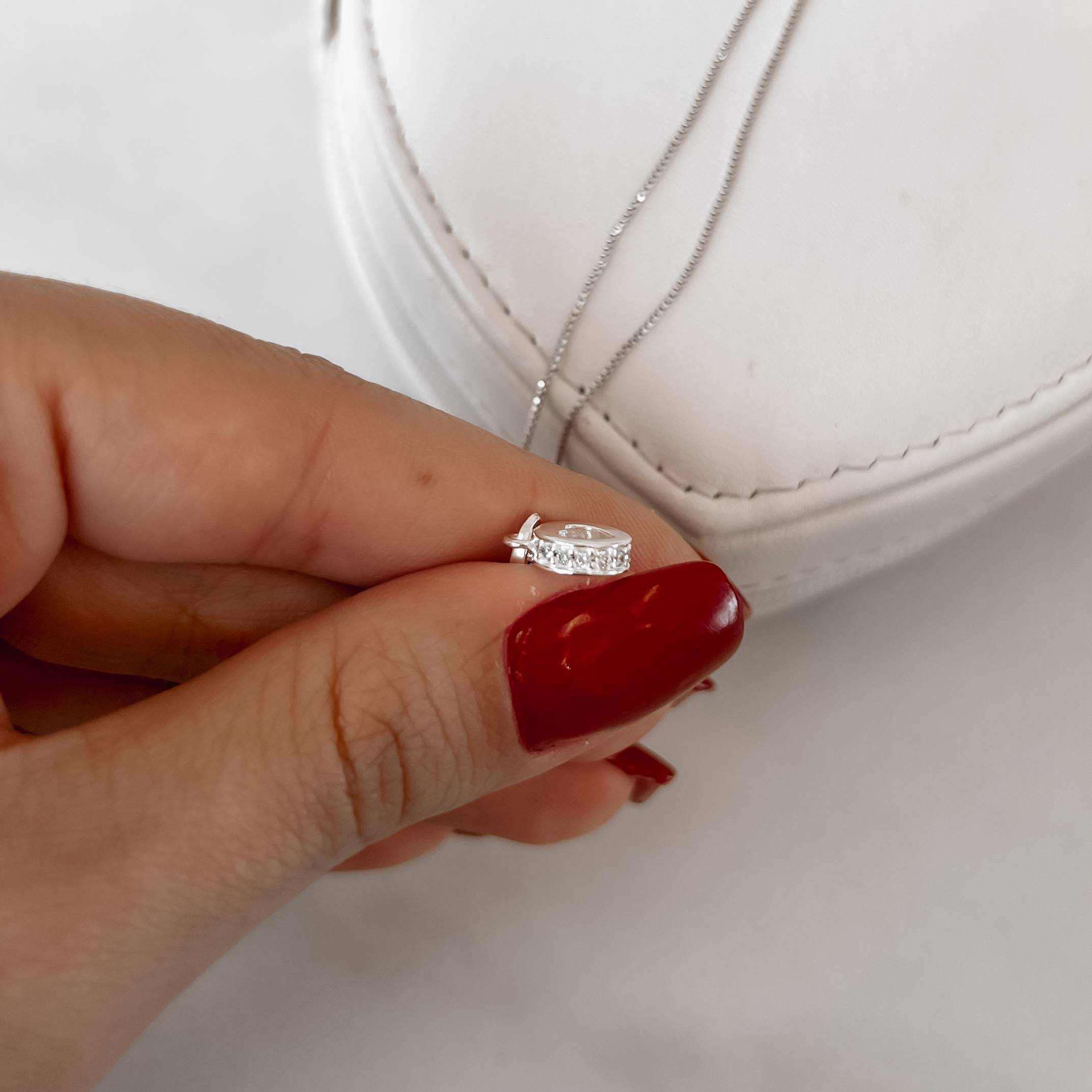 Imagem Secundária Colar pingente medalha coração vazado detalhe cravejado 8mm 40cm