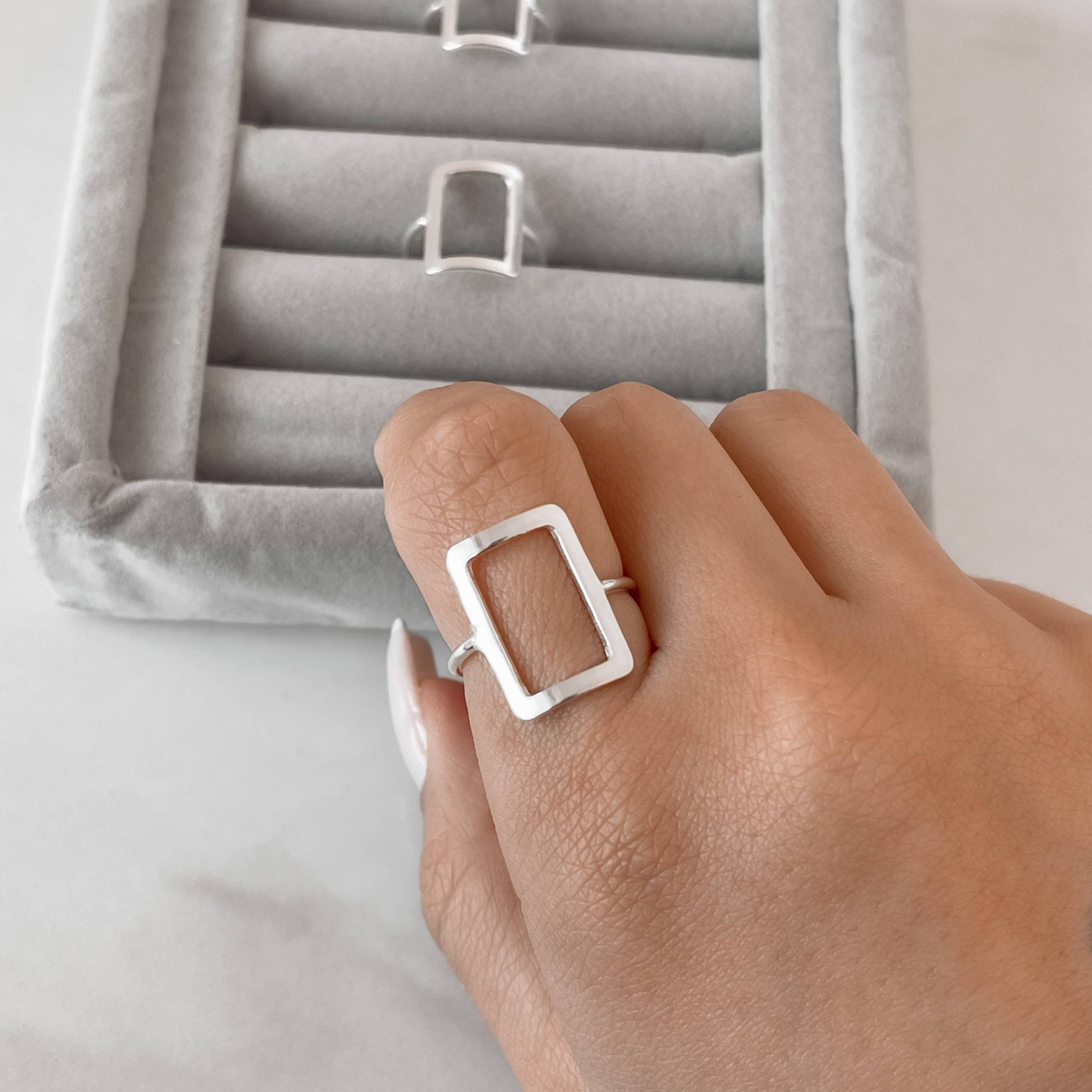 Anel retângulo vazado 18mm