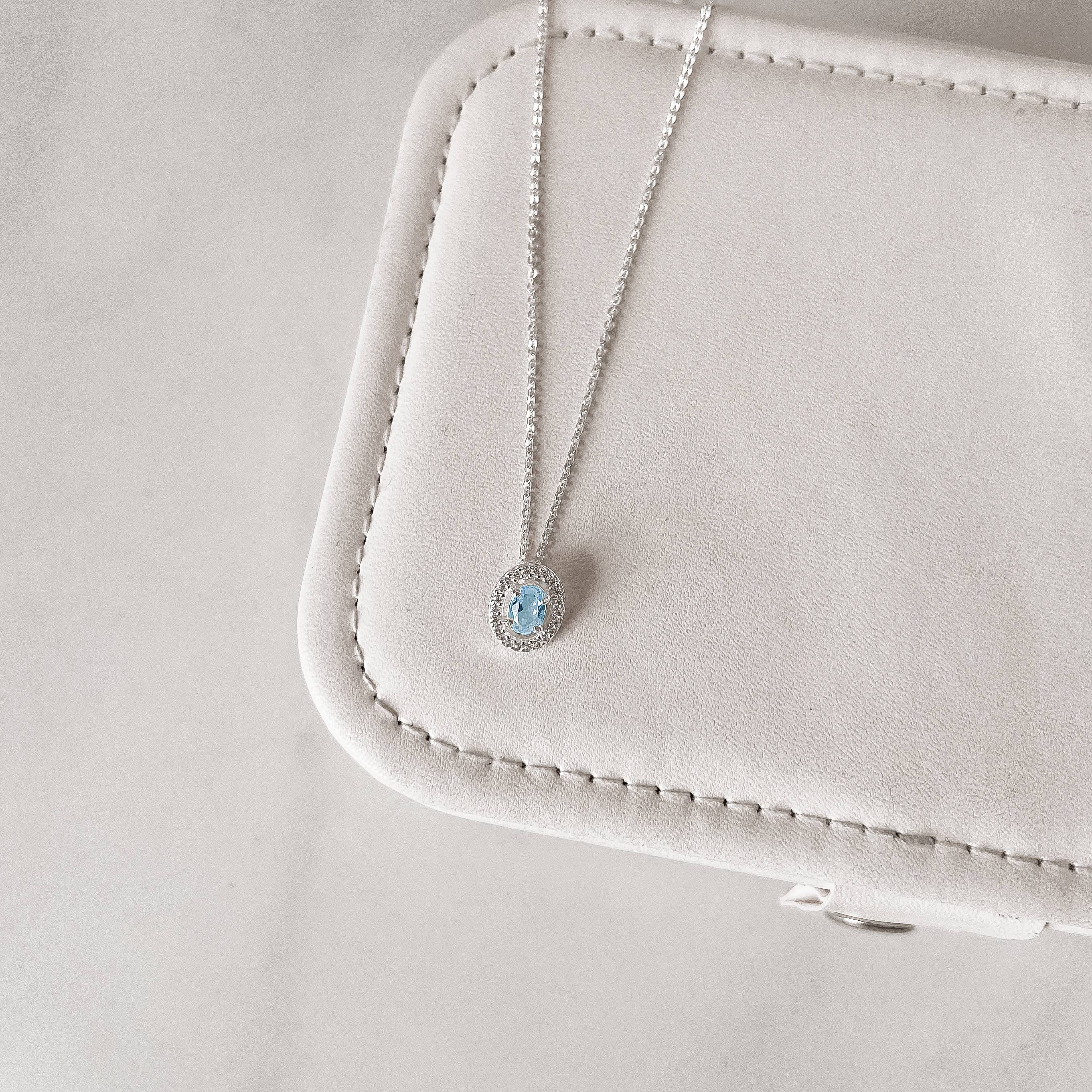 Colar zircônia oval azul claro com cravejado 11mm corrente cadeadinho 45cm