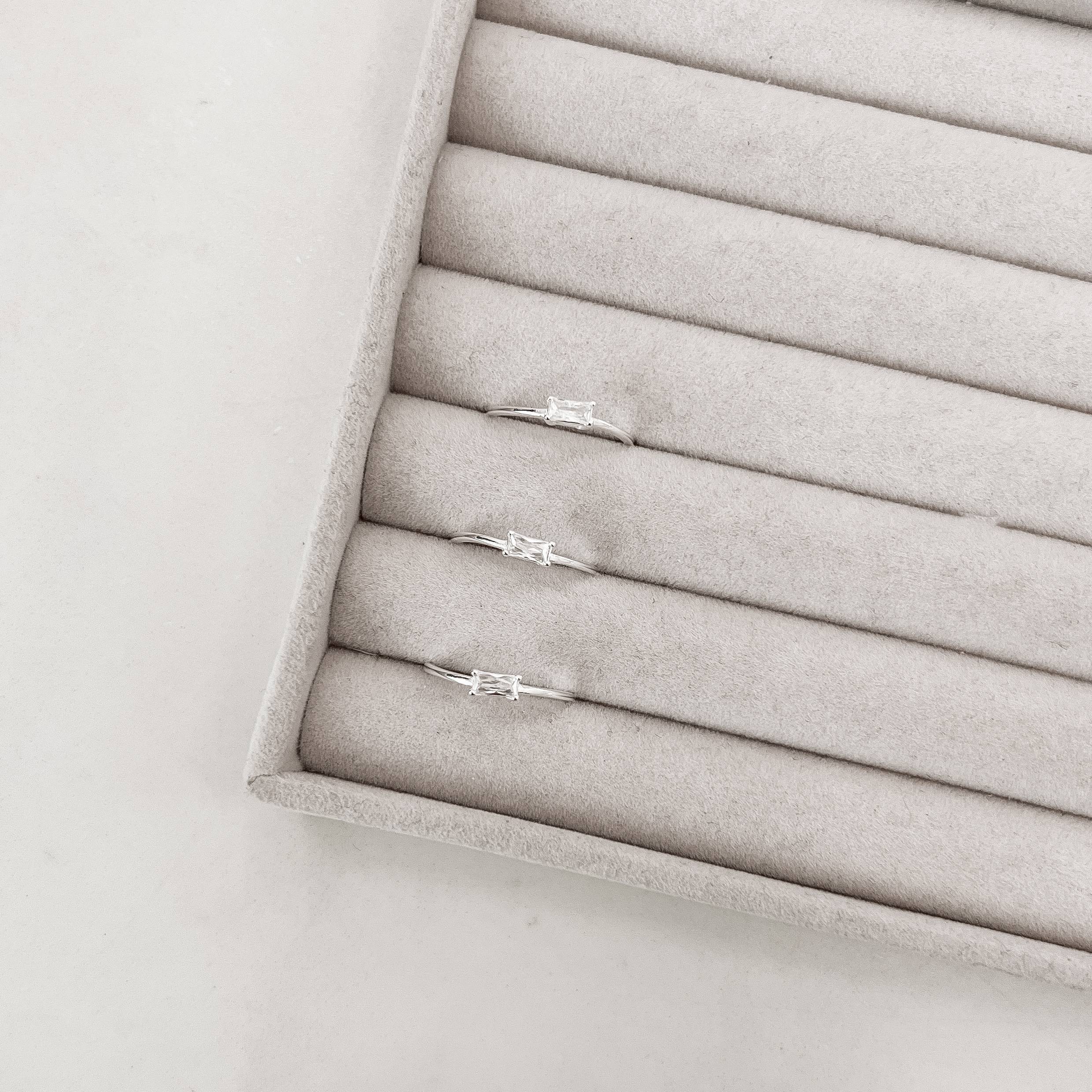 Imagem Secundária Anel solitário zircônia retangular 6mm caixa alta