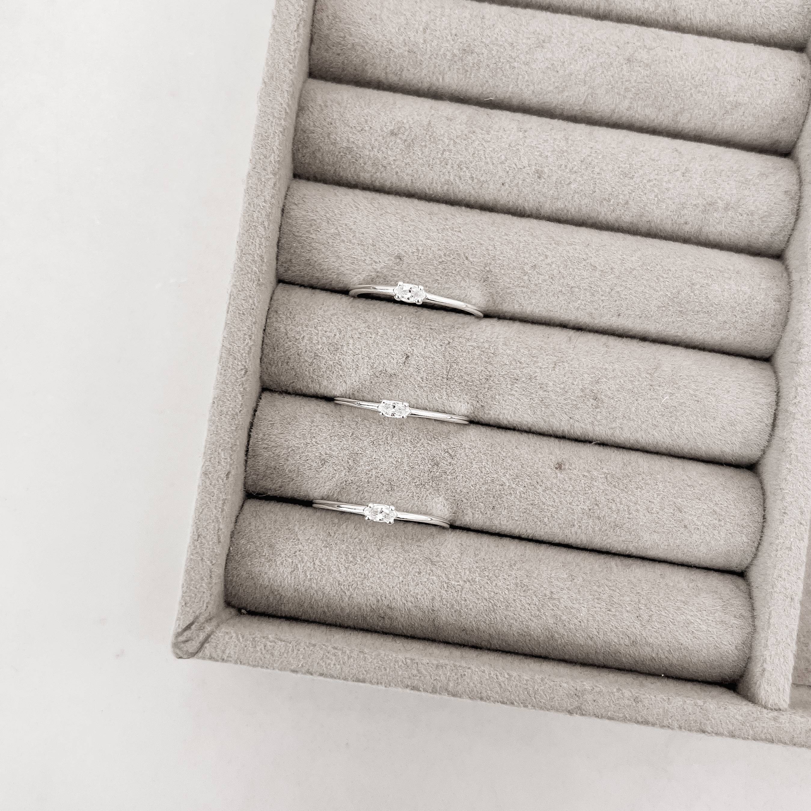 Imagem Anel solitário zircônia navete 4mm