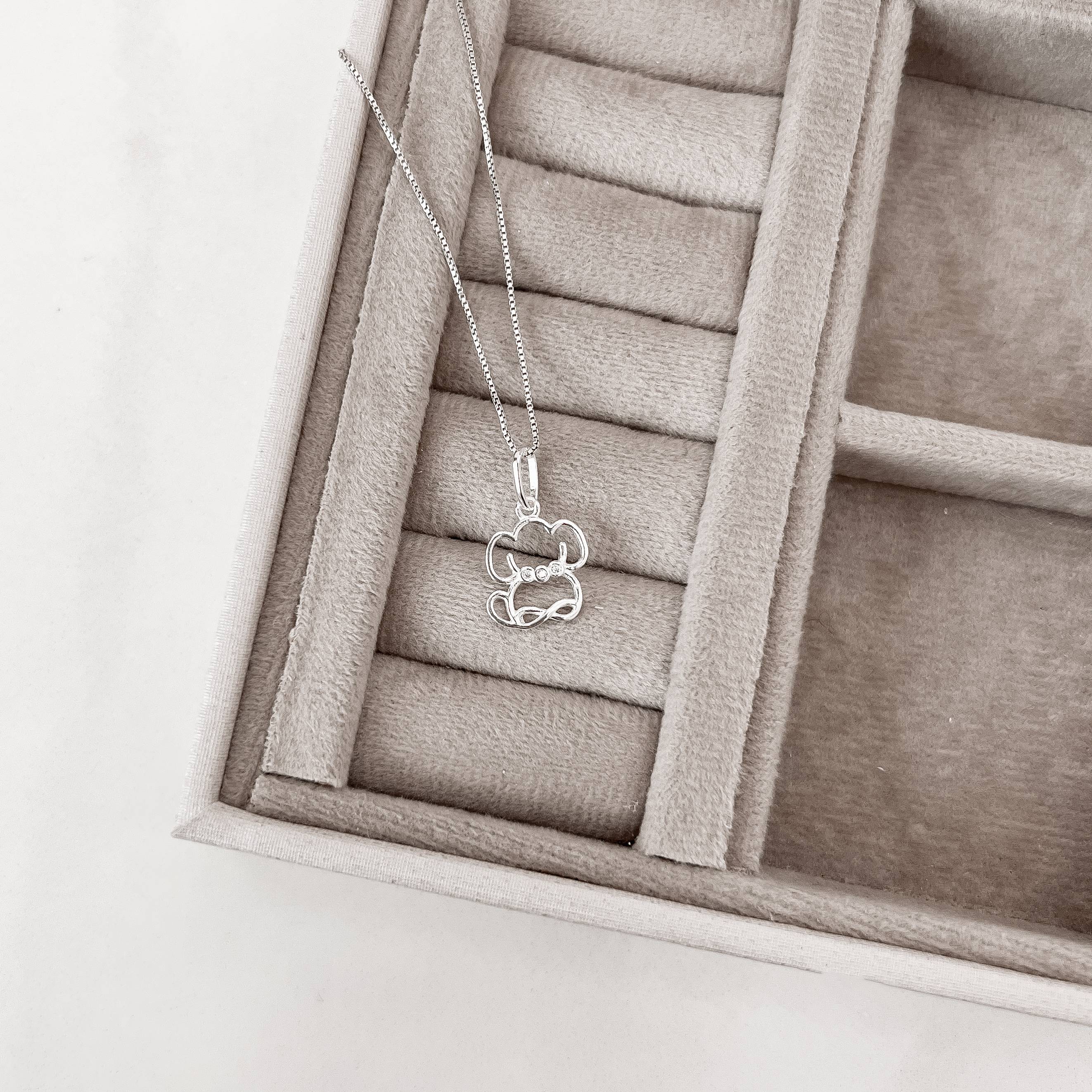 Imagem Colar pingente cachorro vazado com zircônias 12mm 45cm