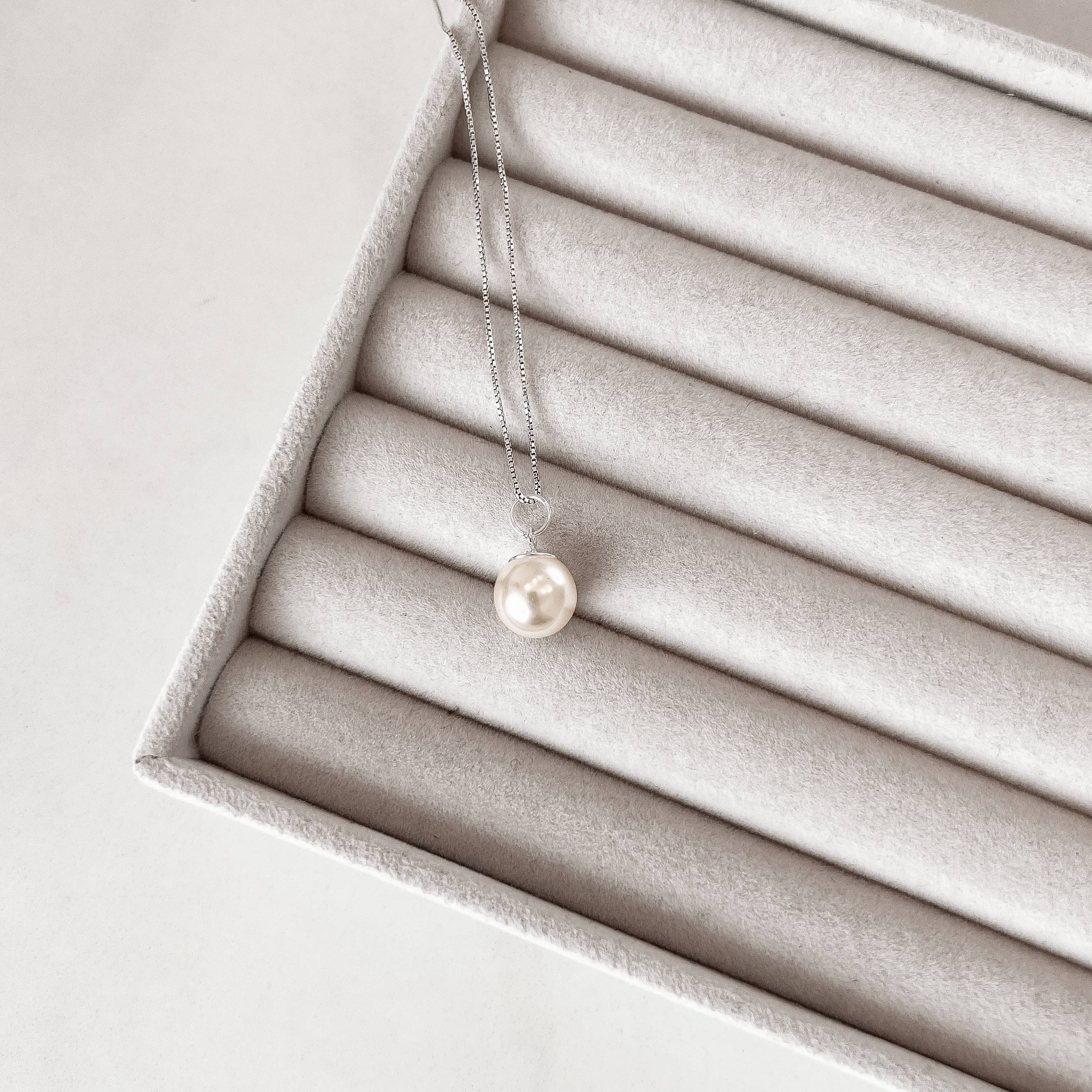 Imagem Colar pingente pérola sintética 10mm 45cm