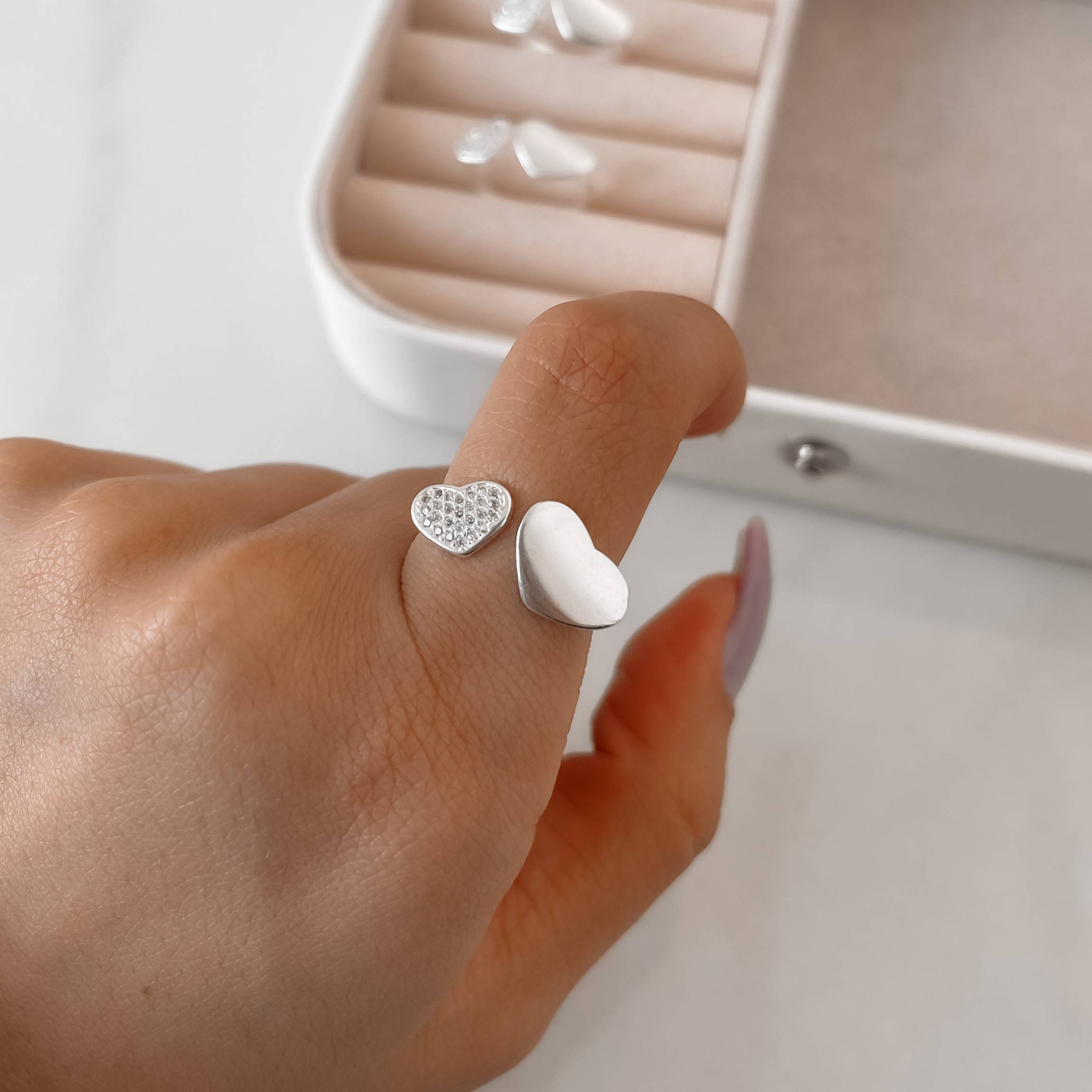 Imagem Anel aberto coração liso e cravejado