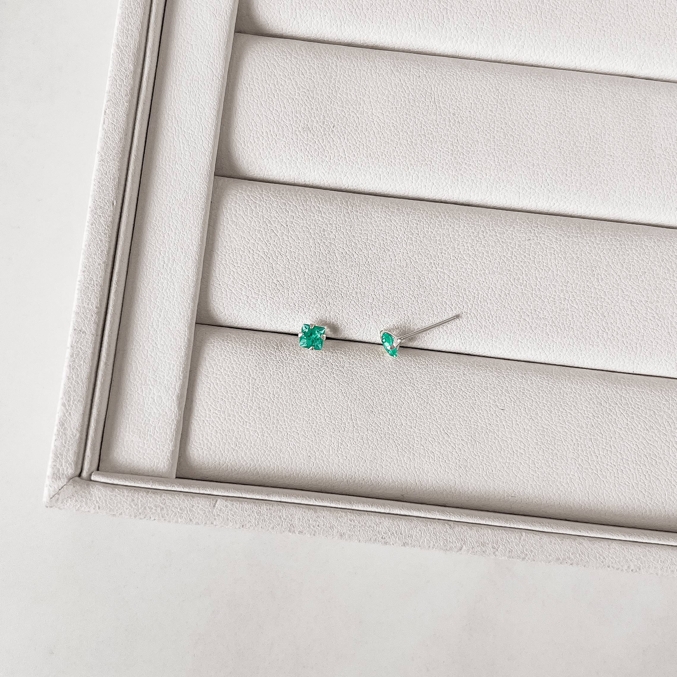 Imagem Secundária Brinco zircônia quadrada acqua 4mm