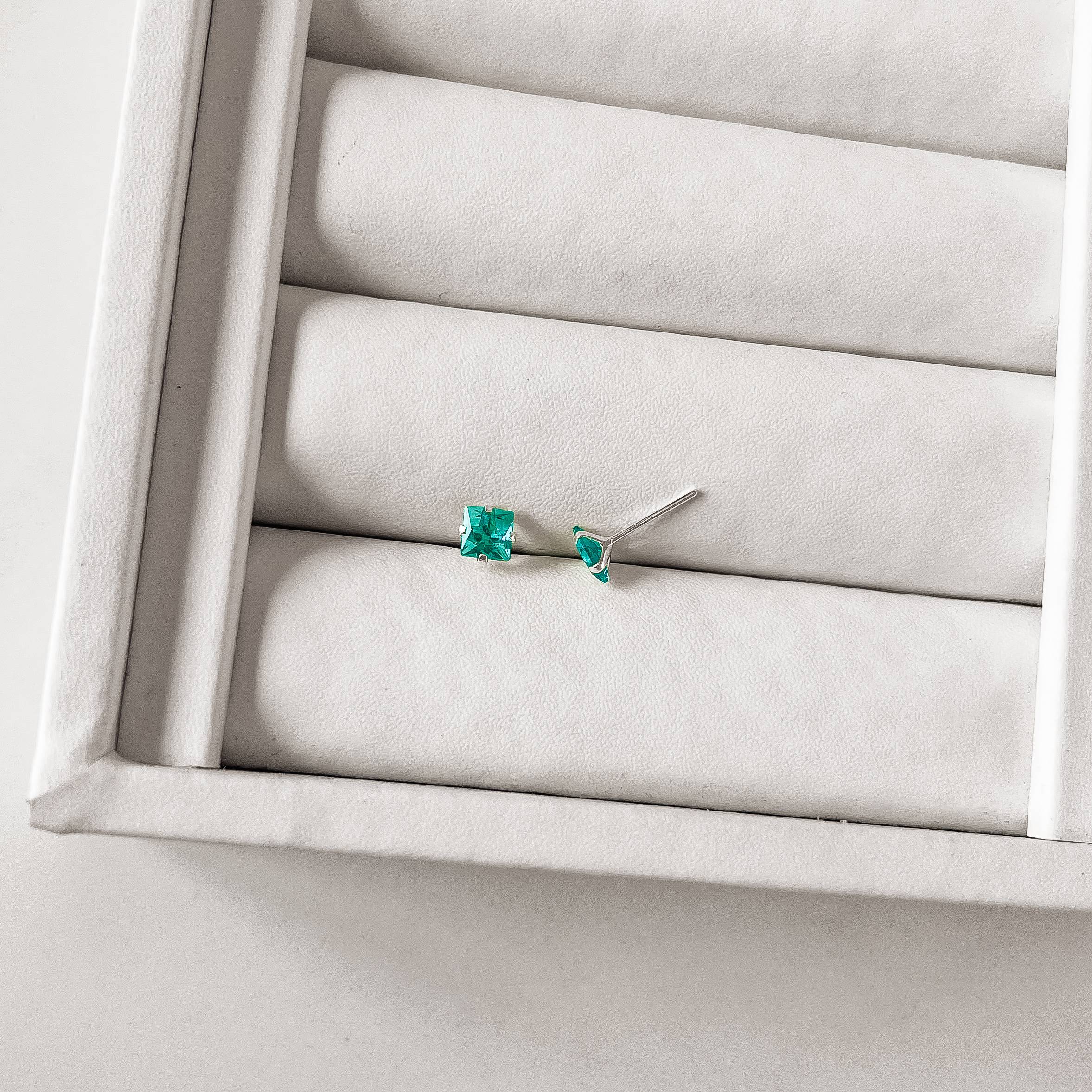 Imagem Secundária Brinco zircônia quadrada acqua 5mm