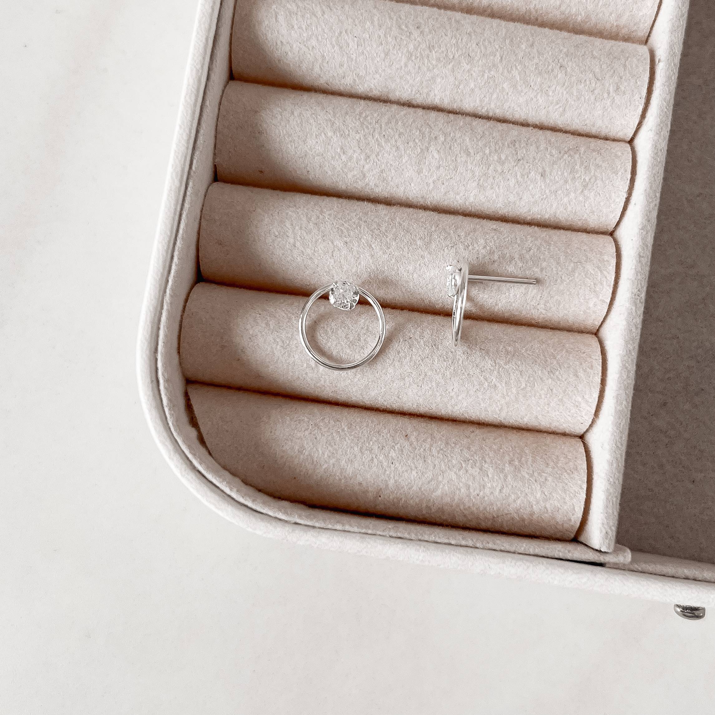 Imagem Secundária Brinco círculo 12mm com zircônia