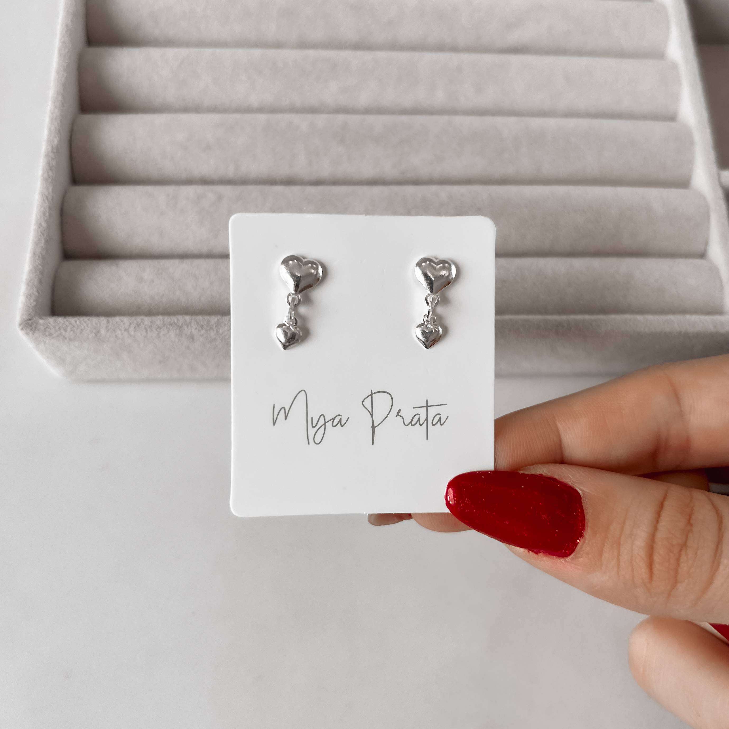 Imagem Secundária Brinco coração com pingente coração 4mm