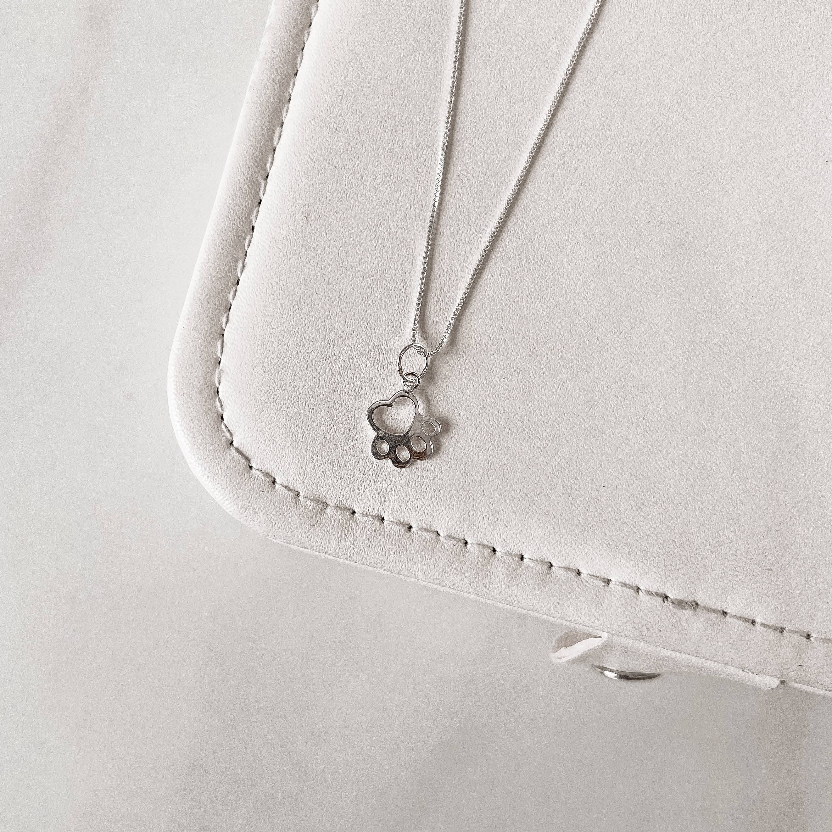 Colar pingente pata 10mm 40cm