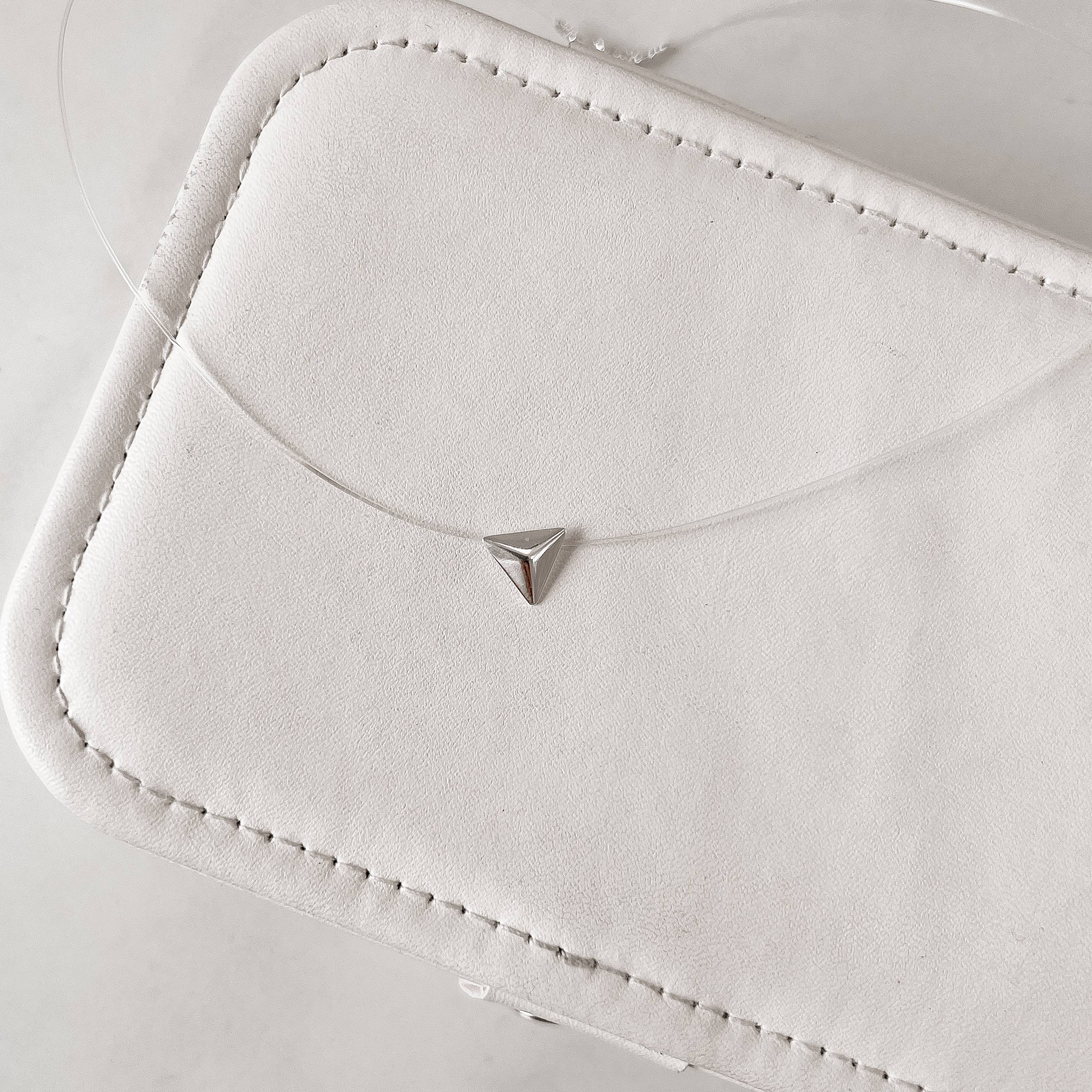 Colar nylon triângulo 40cm