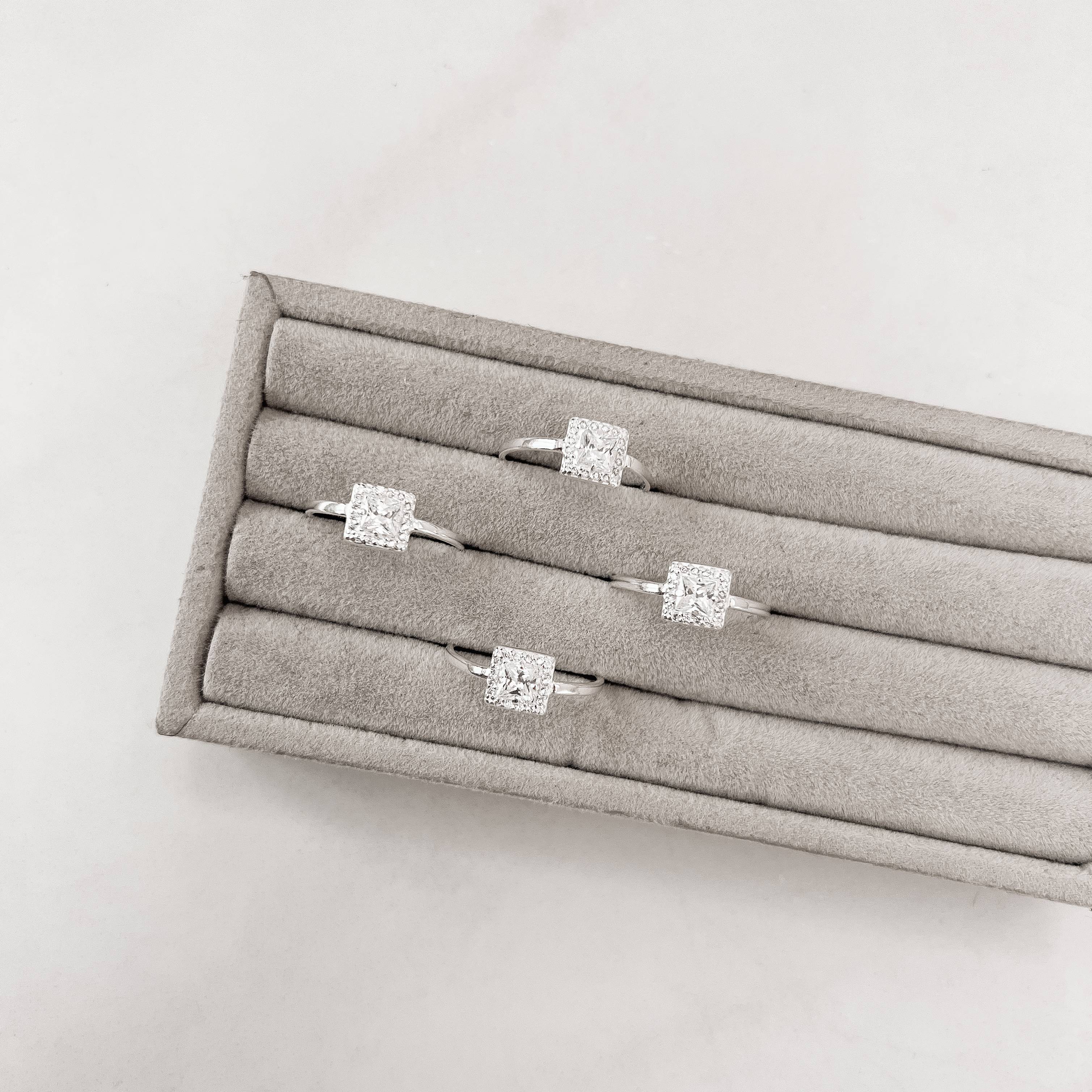 Imagem Anel quadrado cravejado