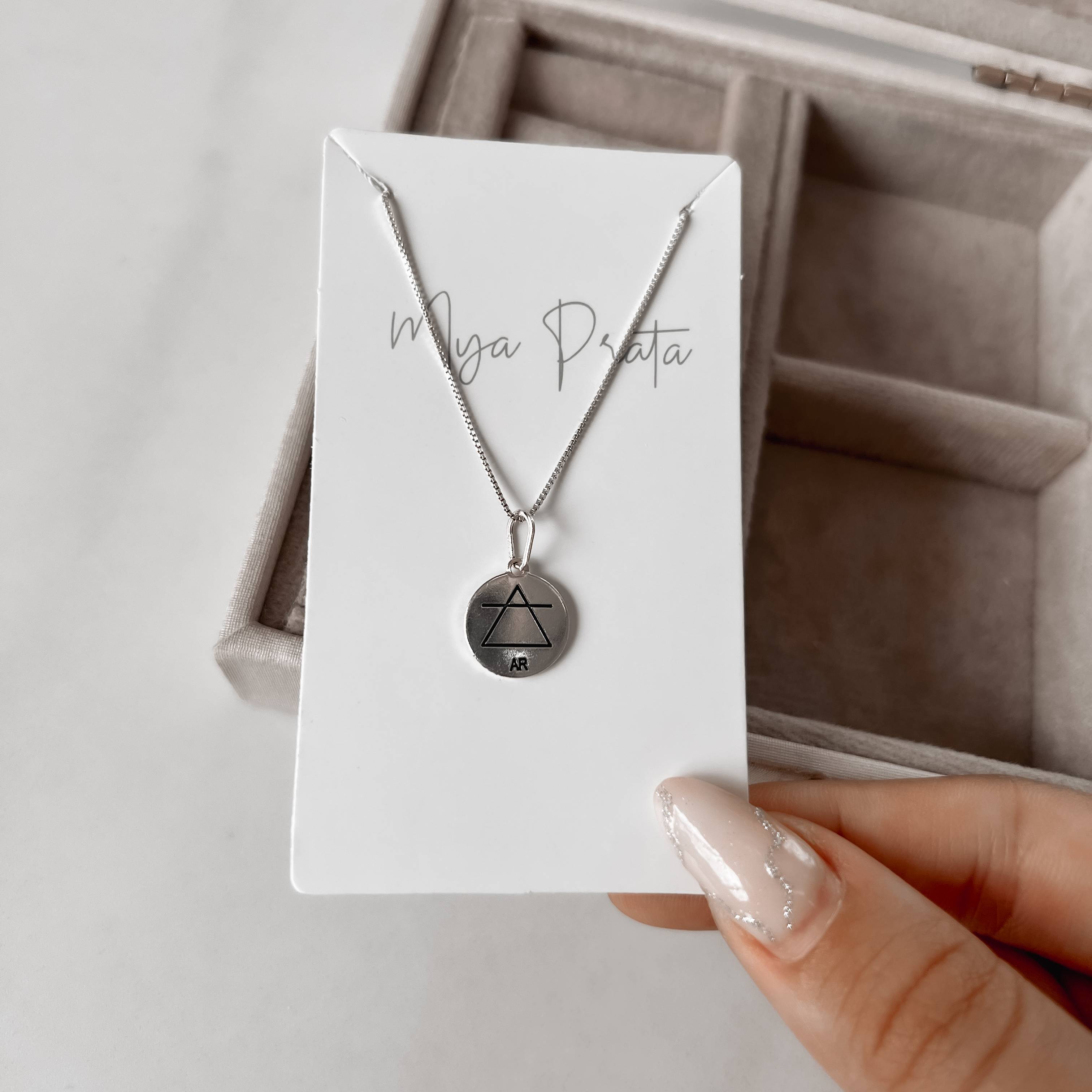 Imagem Secundária Colar pingente medalha elemento AR resina 12mm 45cm