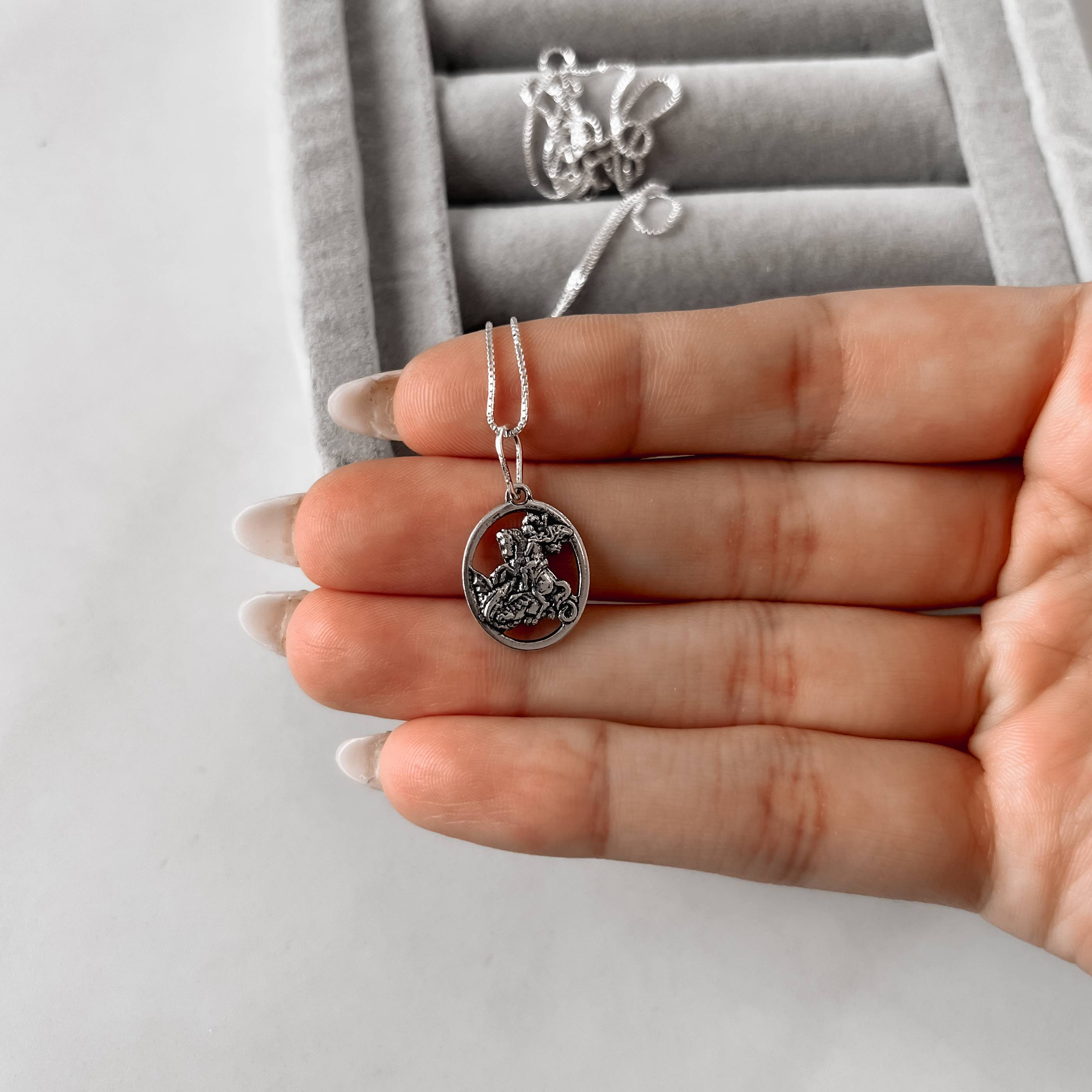 Imagem Secundária Colar pingente medalha São Jorge envelhecido 17mm 45cm