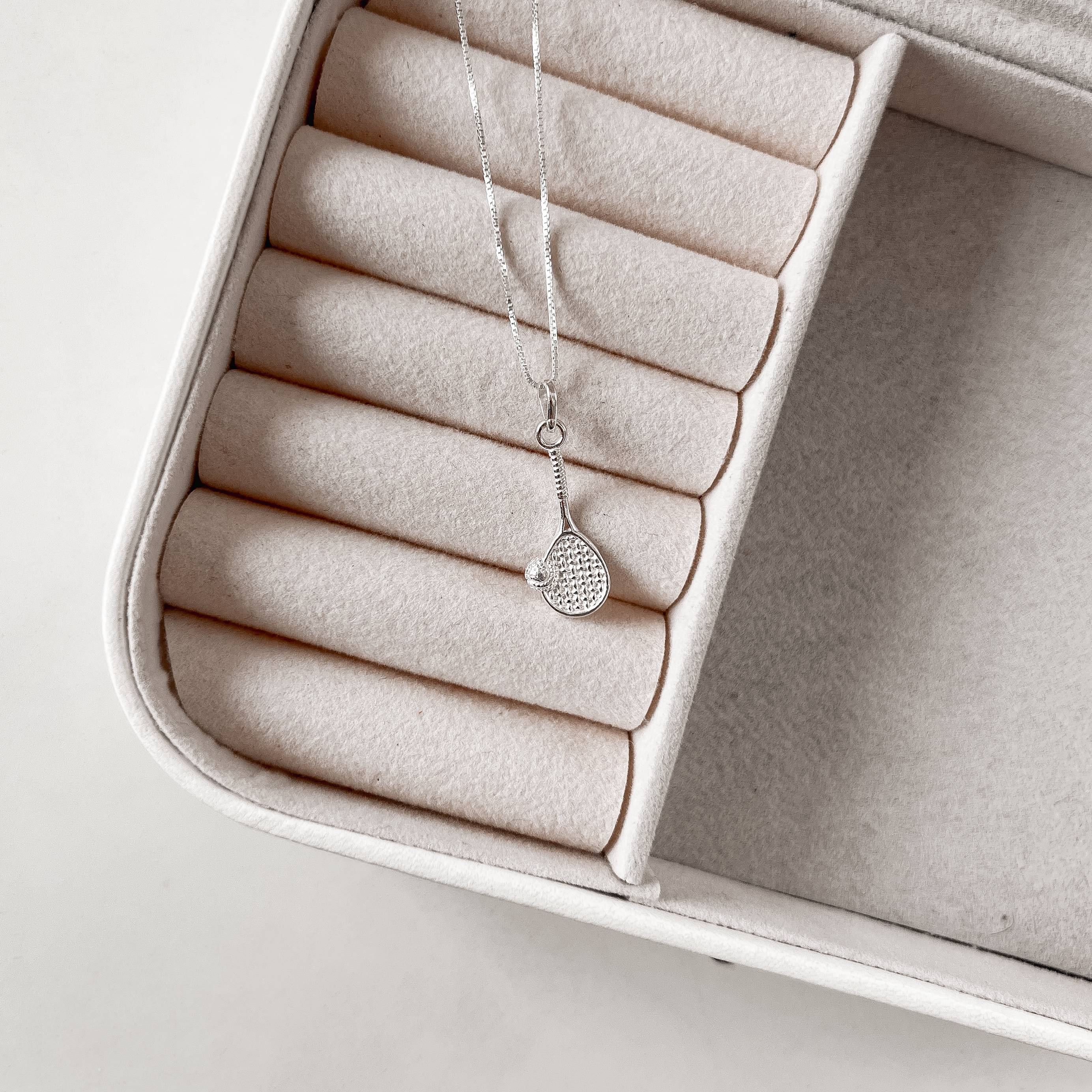 Imagem Colar pingente raquete e bola de tênis 20mm 45cm