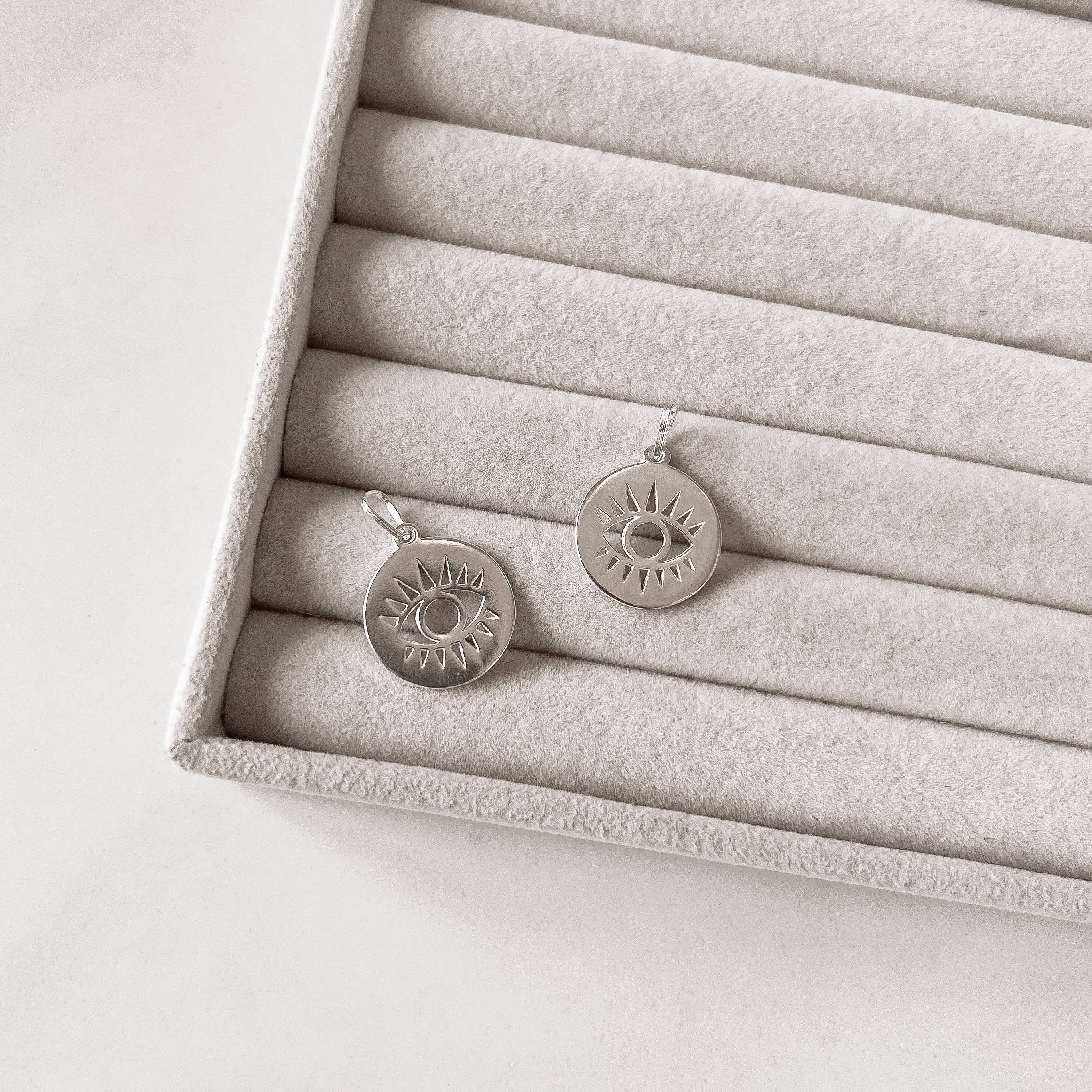 Pingente medalha olho 18mm