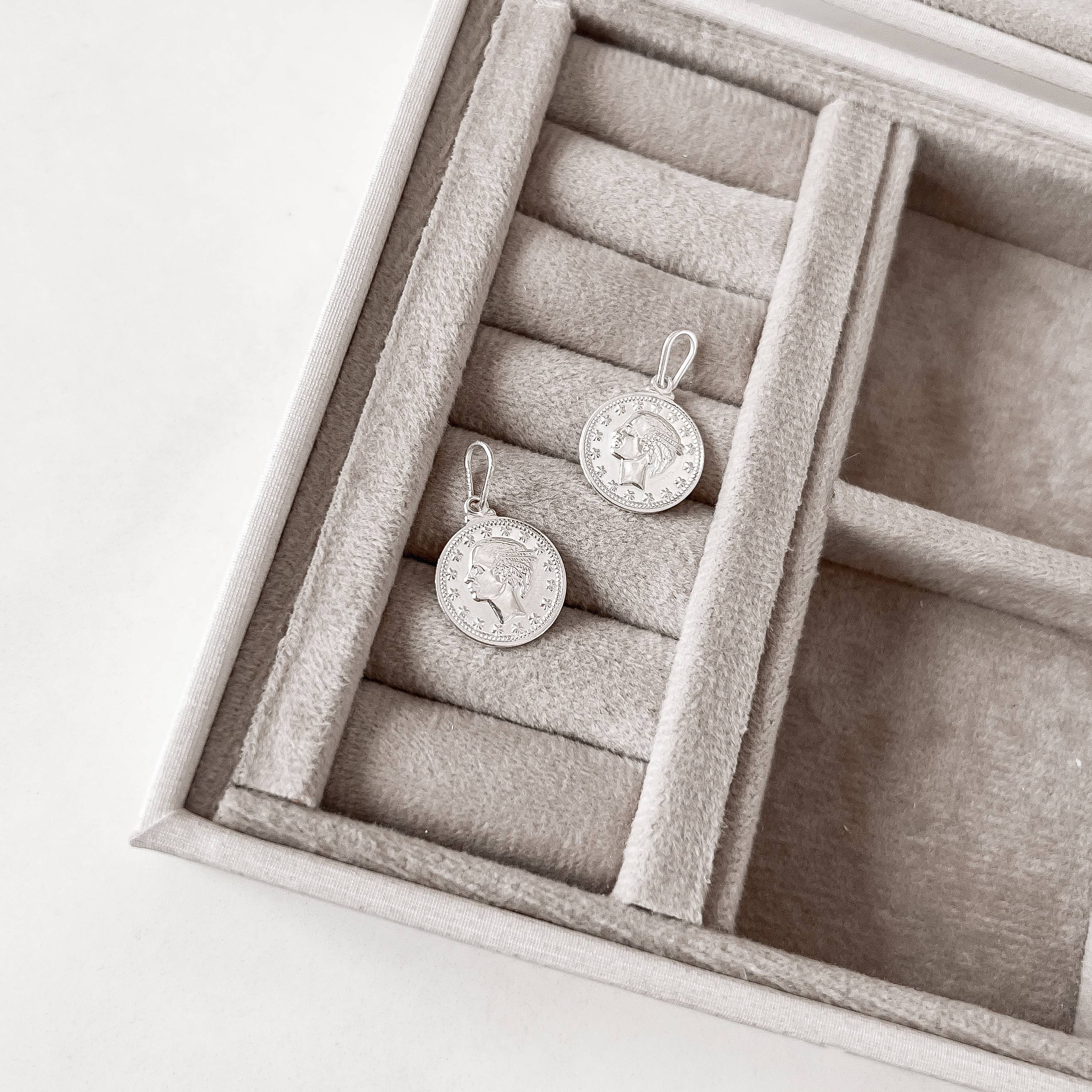 Pingente medalha moeda libra 15mm