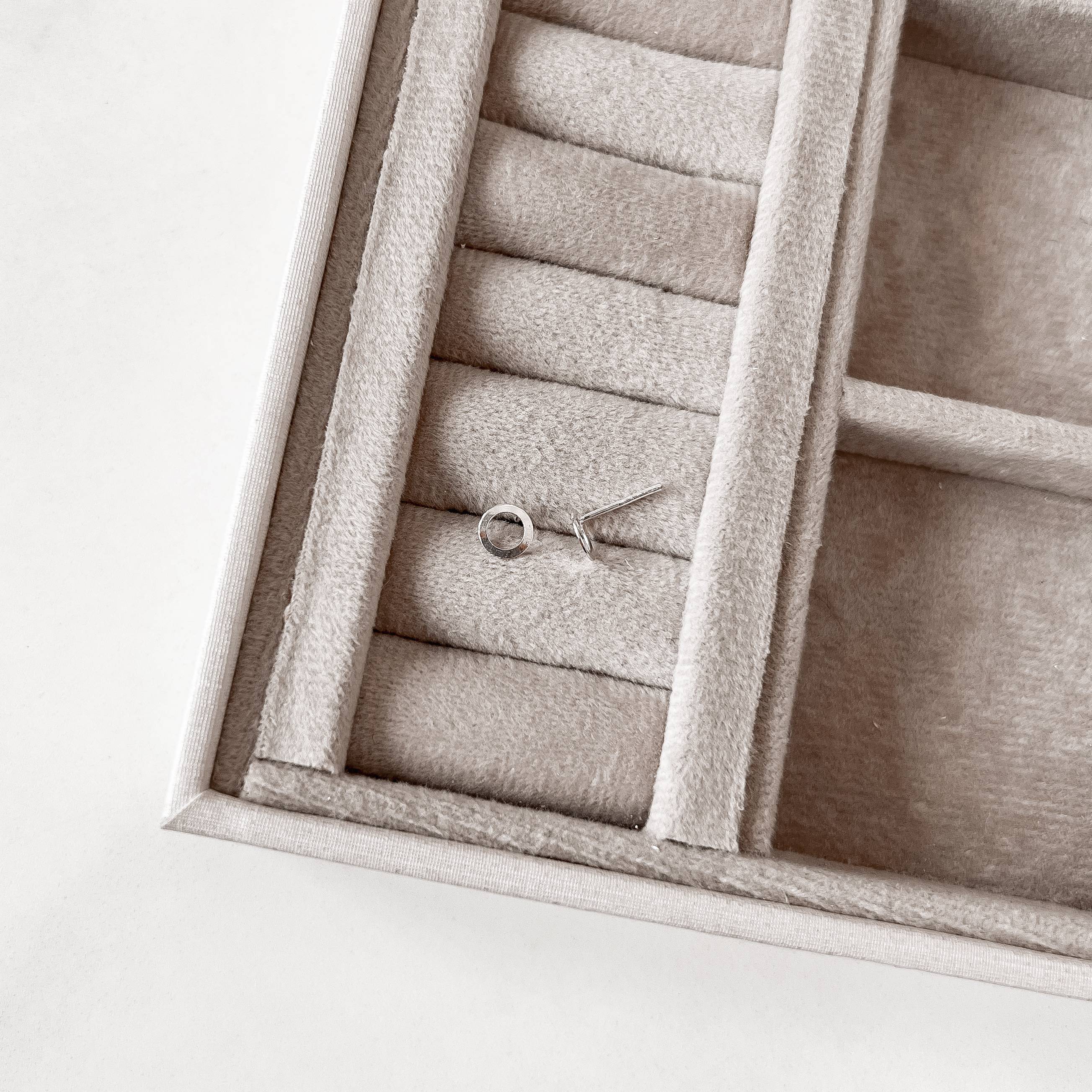 Imagem Brinco círculo vazado 6mm