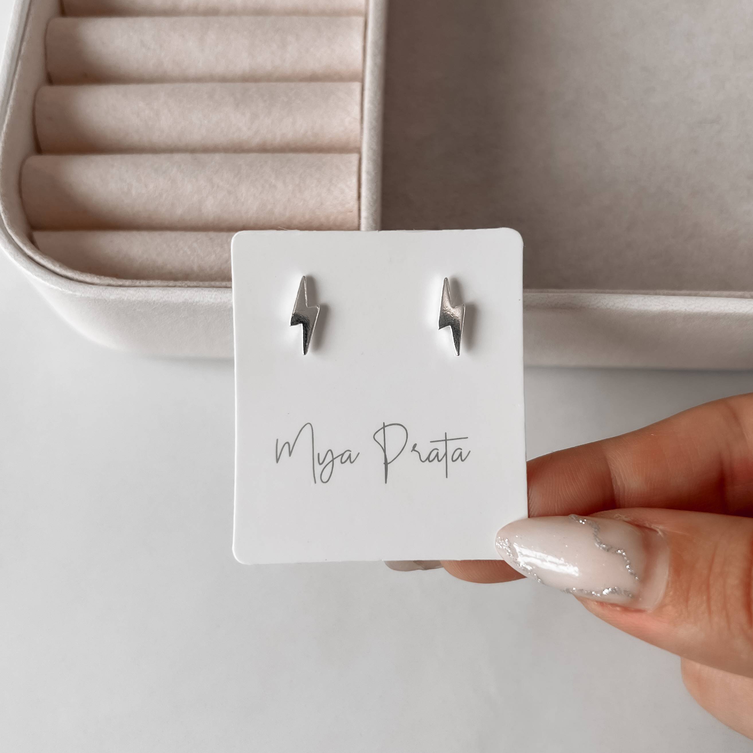 Brinco raio liso 11mm