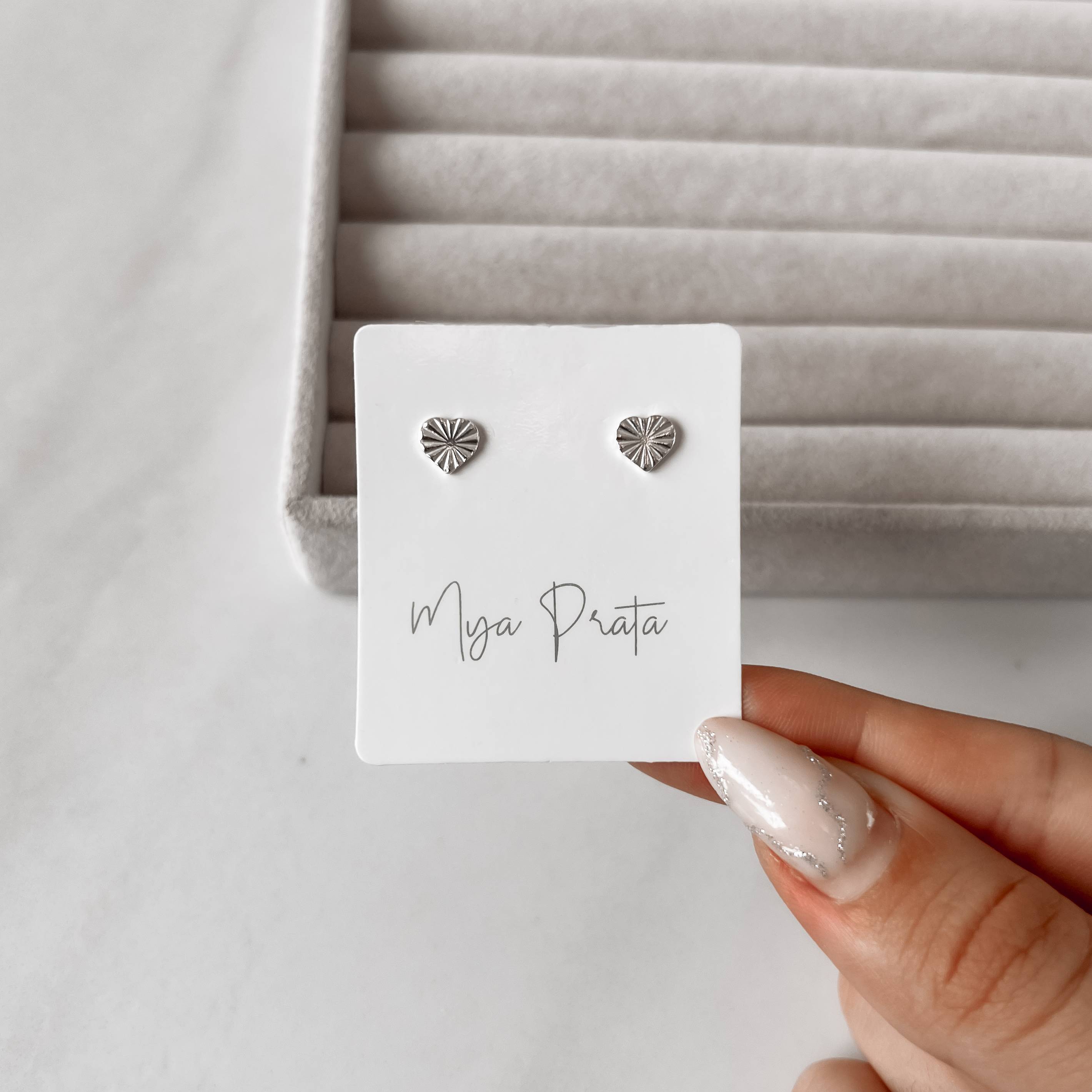 Imagem Secundária Brinco infantil coração vinco 6mm tarraxa baby