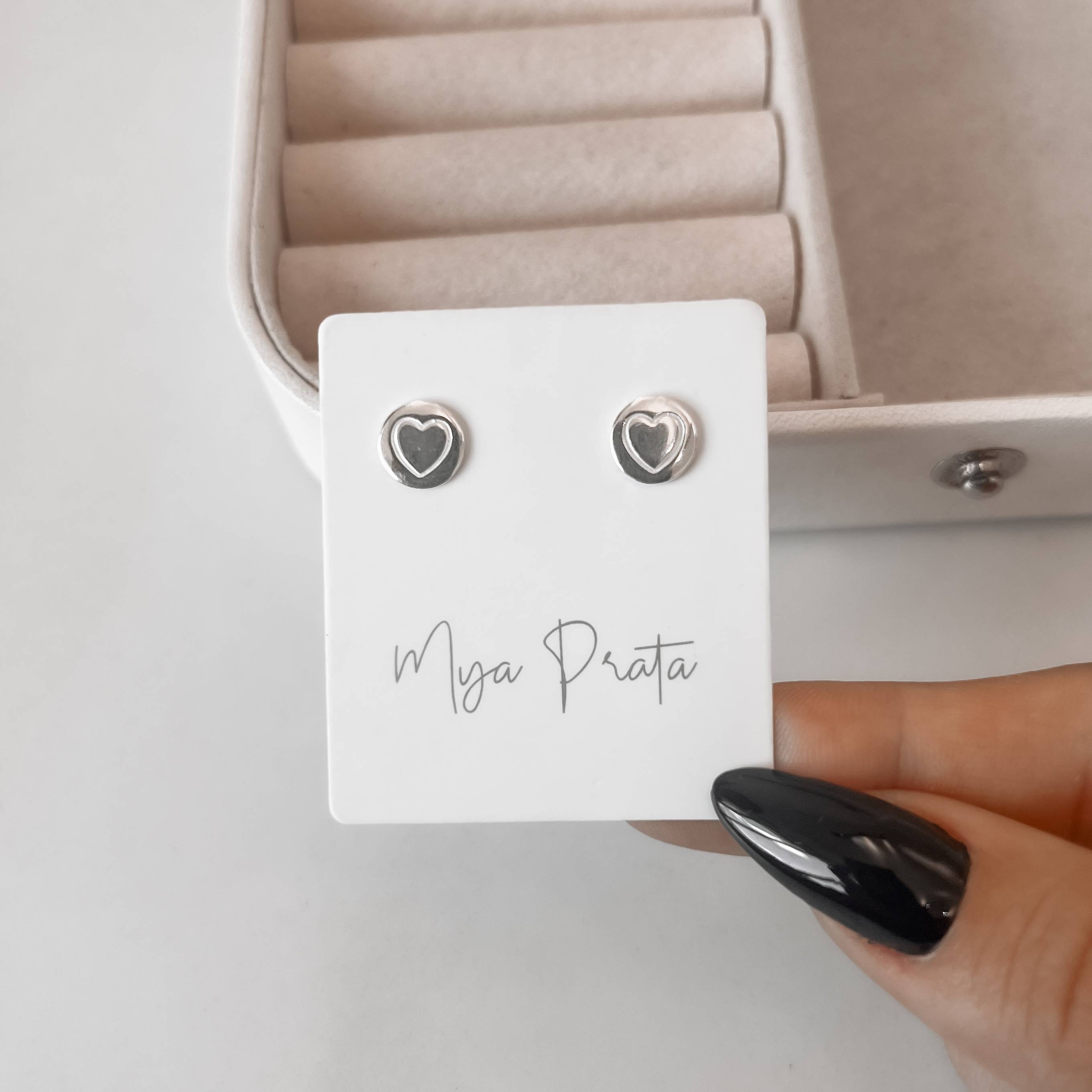 Imagem Brinco medalha coração 8mm