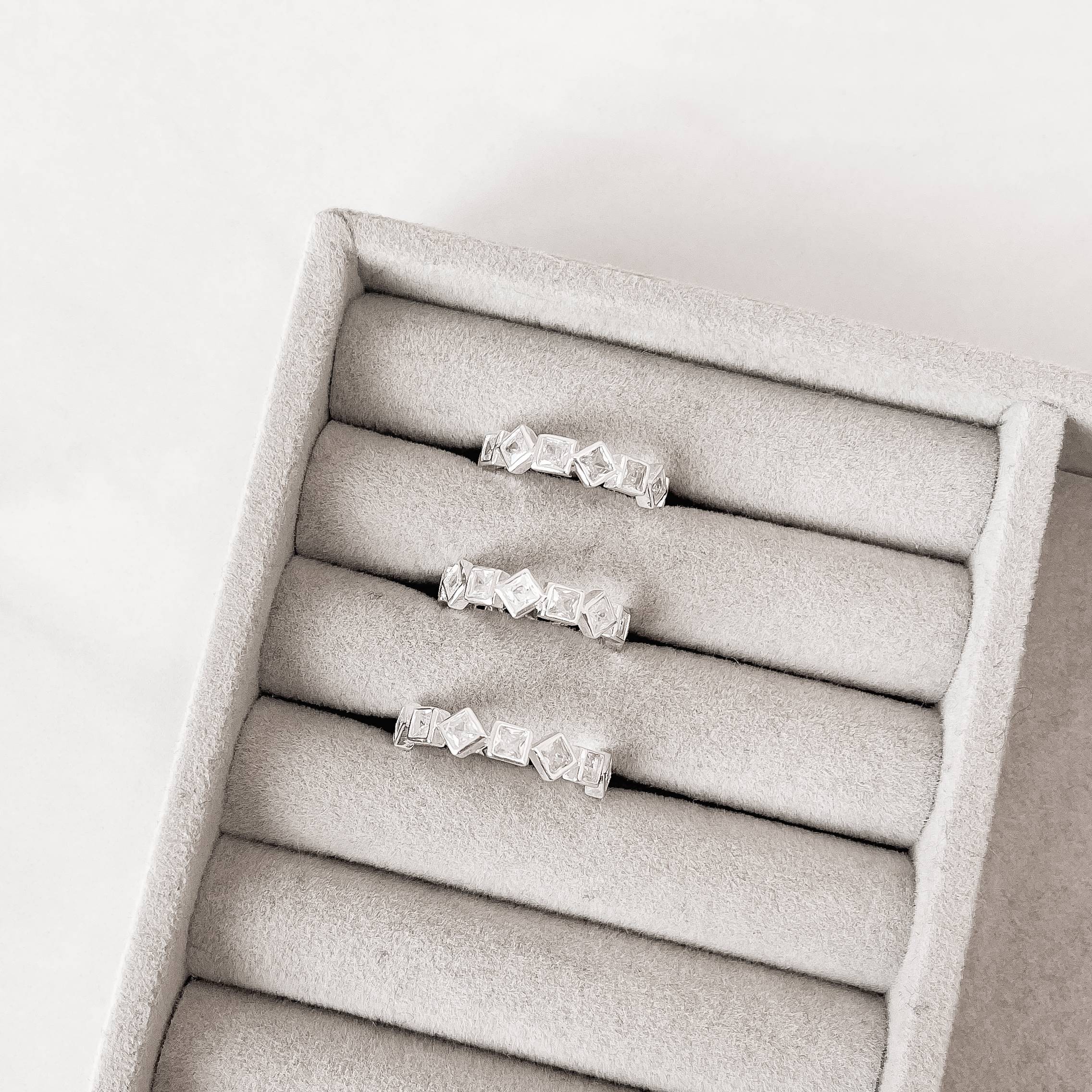 Imagem Secundária Anel zircônias losango e quadrada cristal