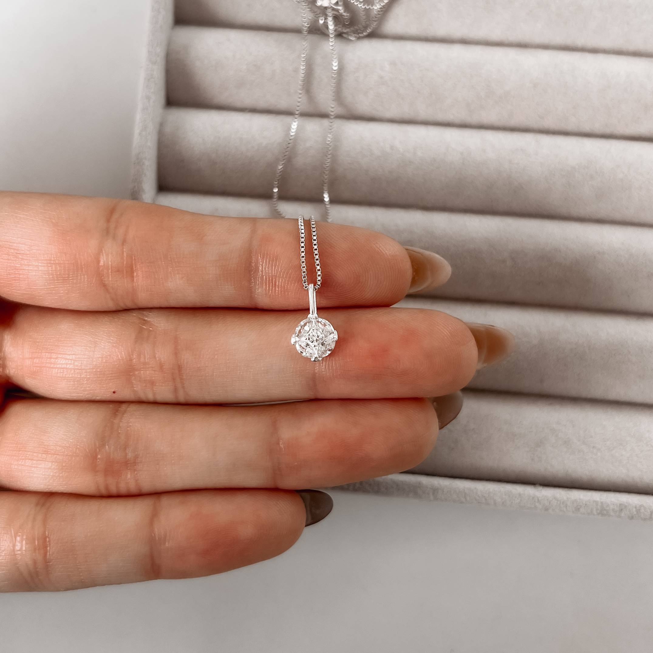 Imagem Secundária Colar pingente medalha estrela 4 pontas com cravejado 11mm 40cm