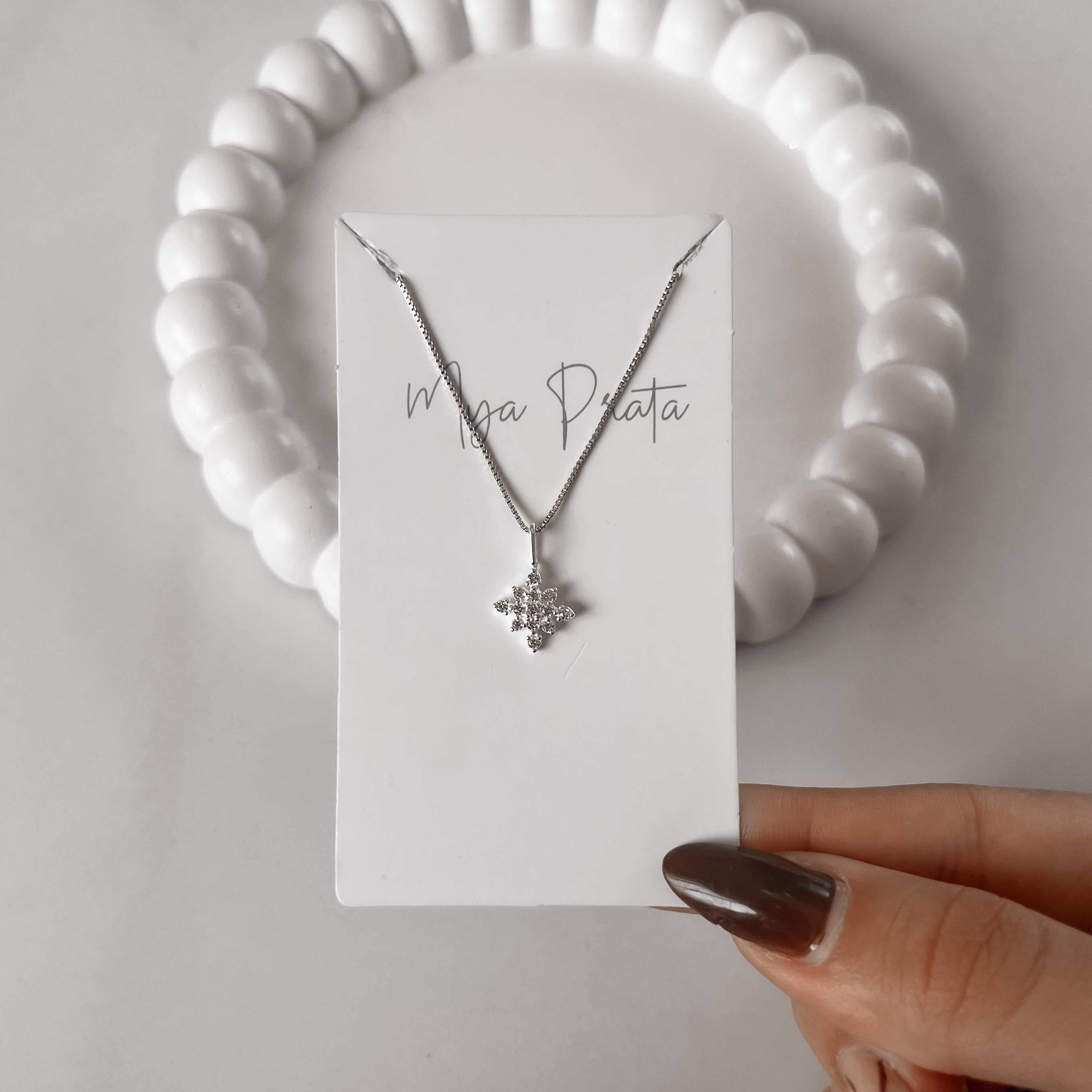 Imagem Secundária Colar pingente flor cravejada 14mm 45cm